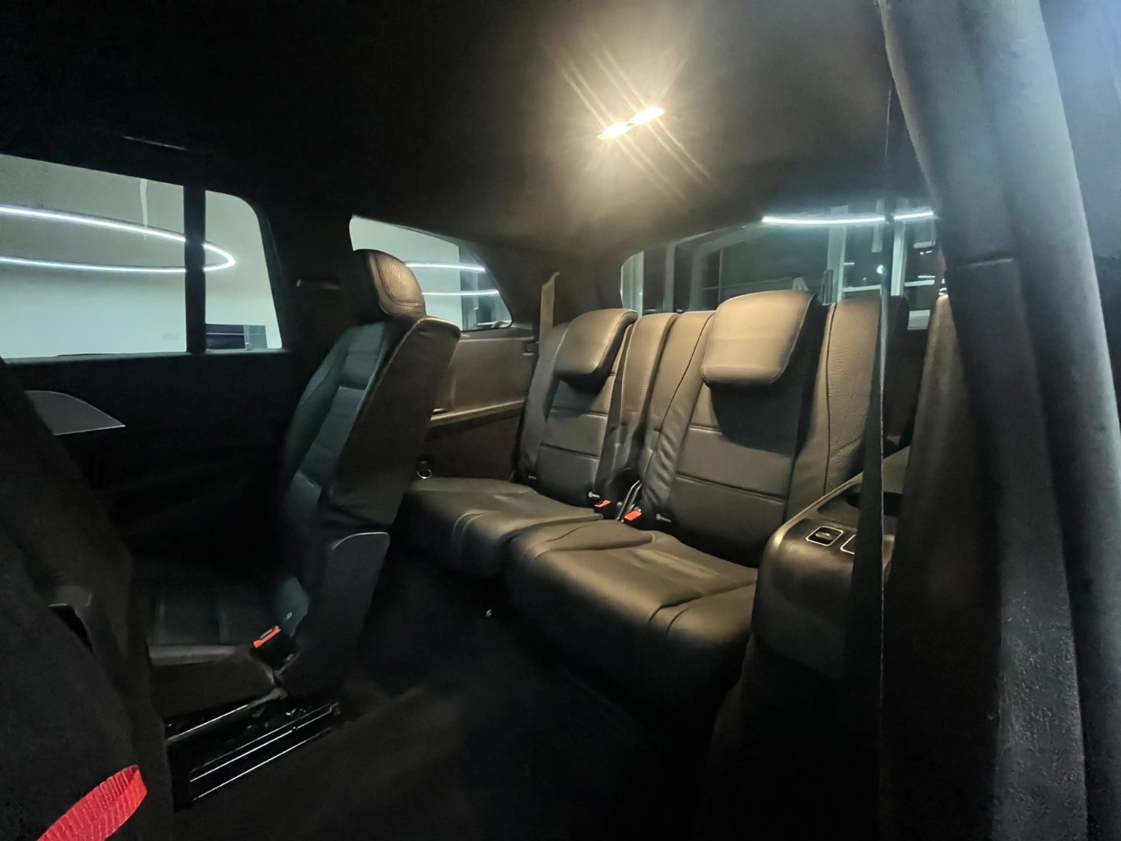 Mercedes-Benz GLS 400 d 4MATIC PANO HEADUP 7-Sitzer AMG NightP — photo 15