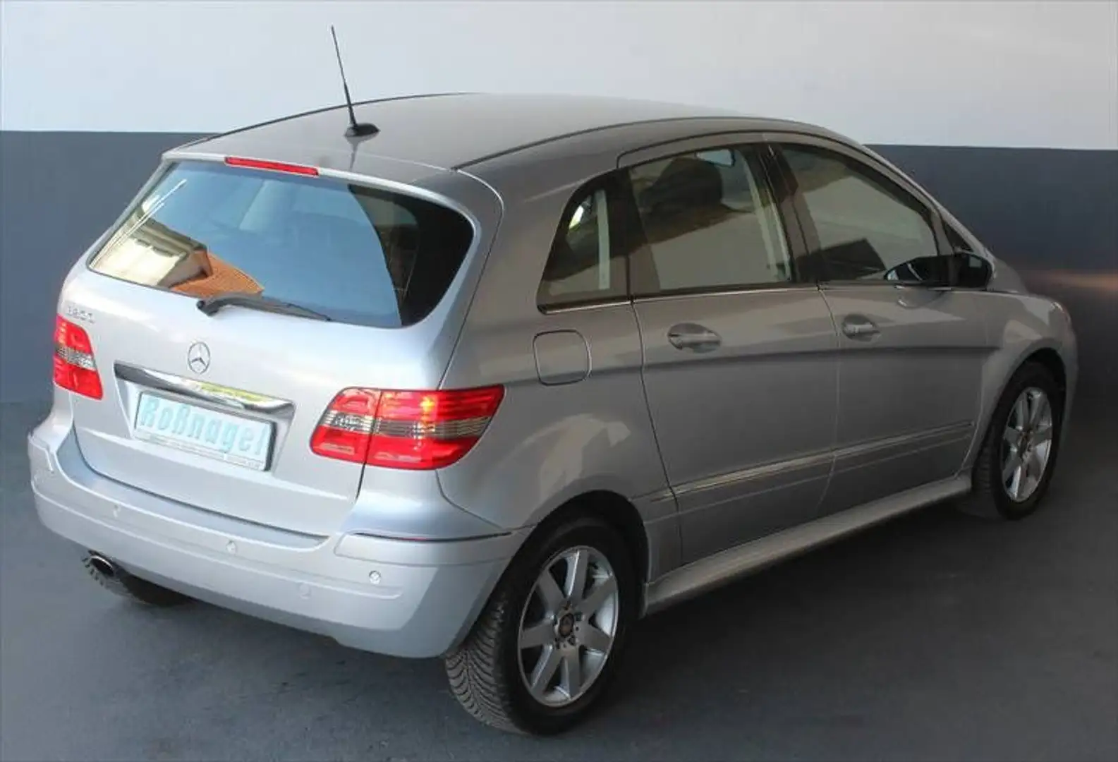 Mercedes-Benz B 200 Automatik-Getriebe Klima Sitzhzg. PDC Silber - 2