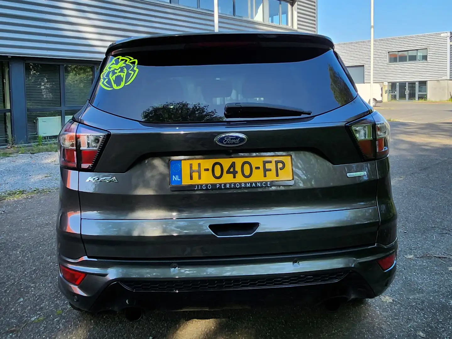 Ford Kuga 1.5 EcoB. ST. Line Grijs - 2