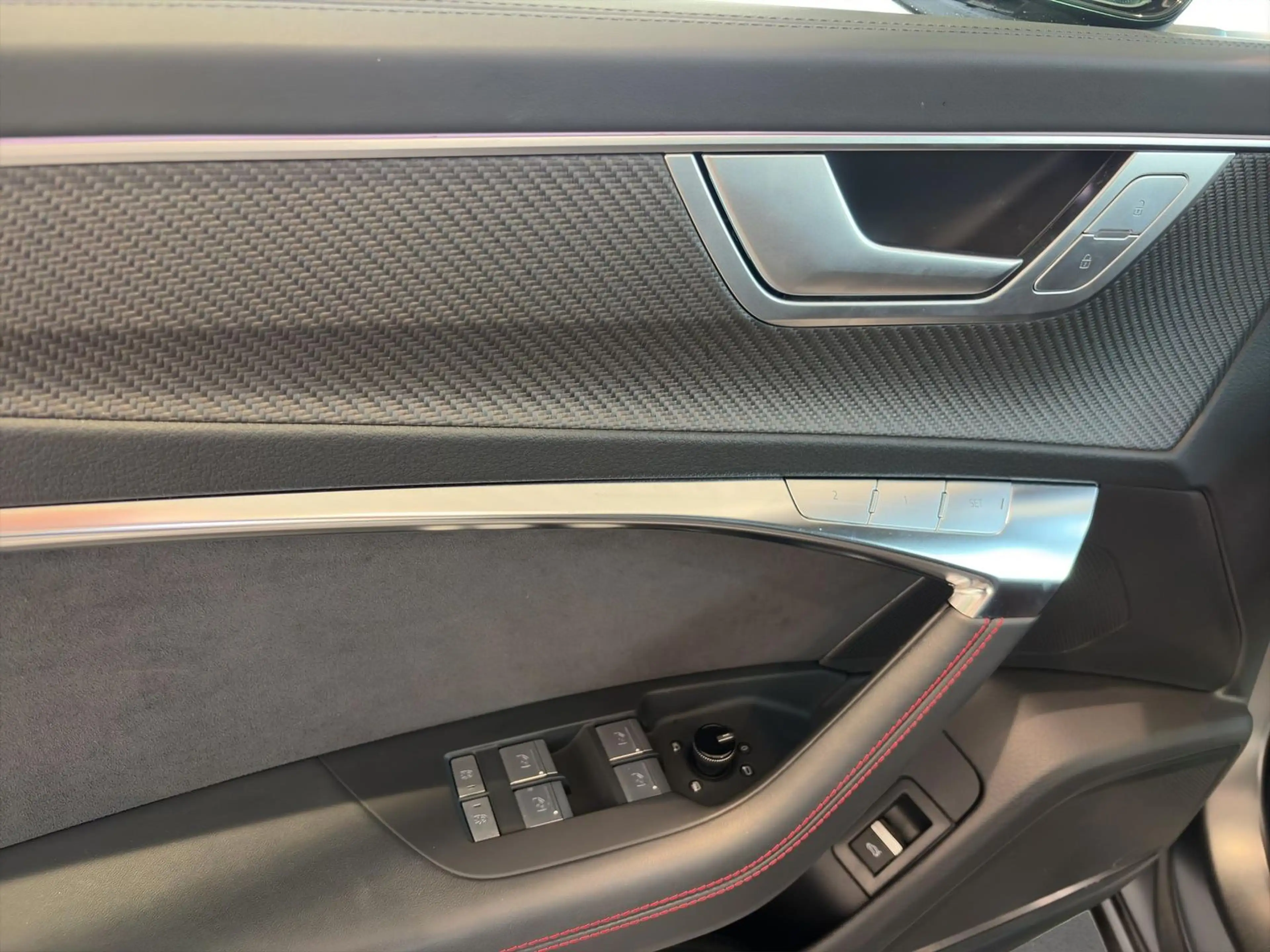 Audi RS6 Avant 4.0 TFSI q performance 22" Keramik — photo 14