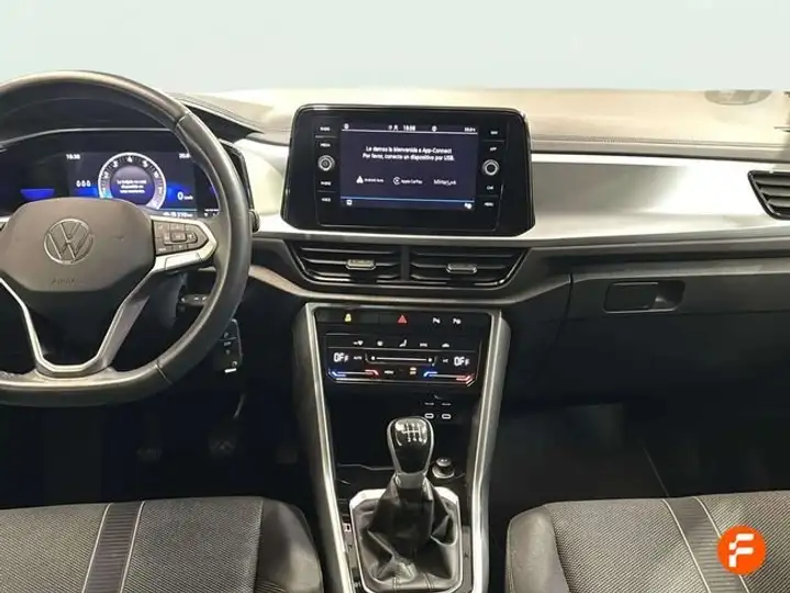Volkswagen T-Roc 2022, foto 11