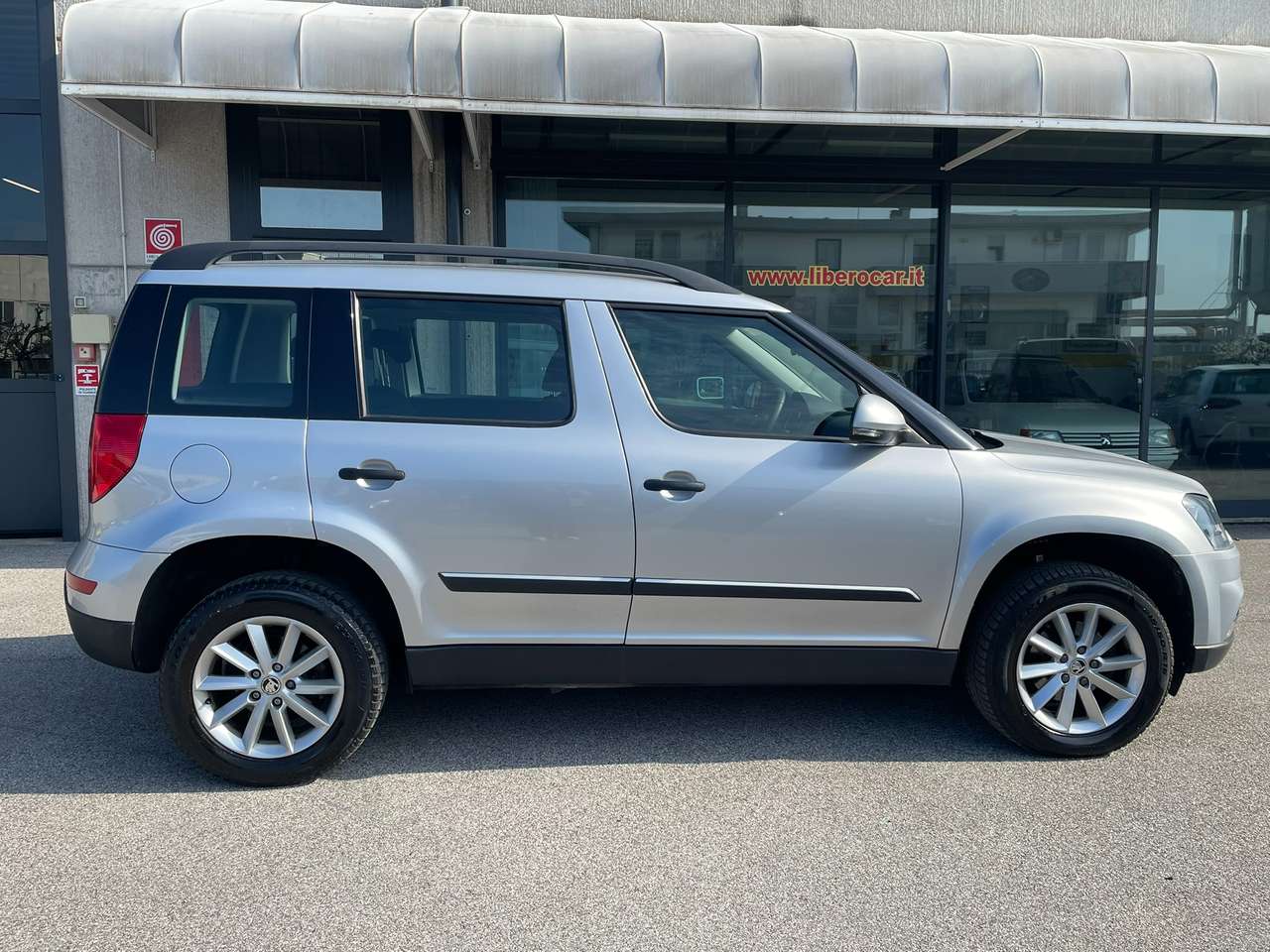 Skoda Yeti 2.0 TDI Easy Outdoor 4X4 - TAGL. CERTIFICATI - NEOPATENTATI