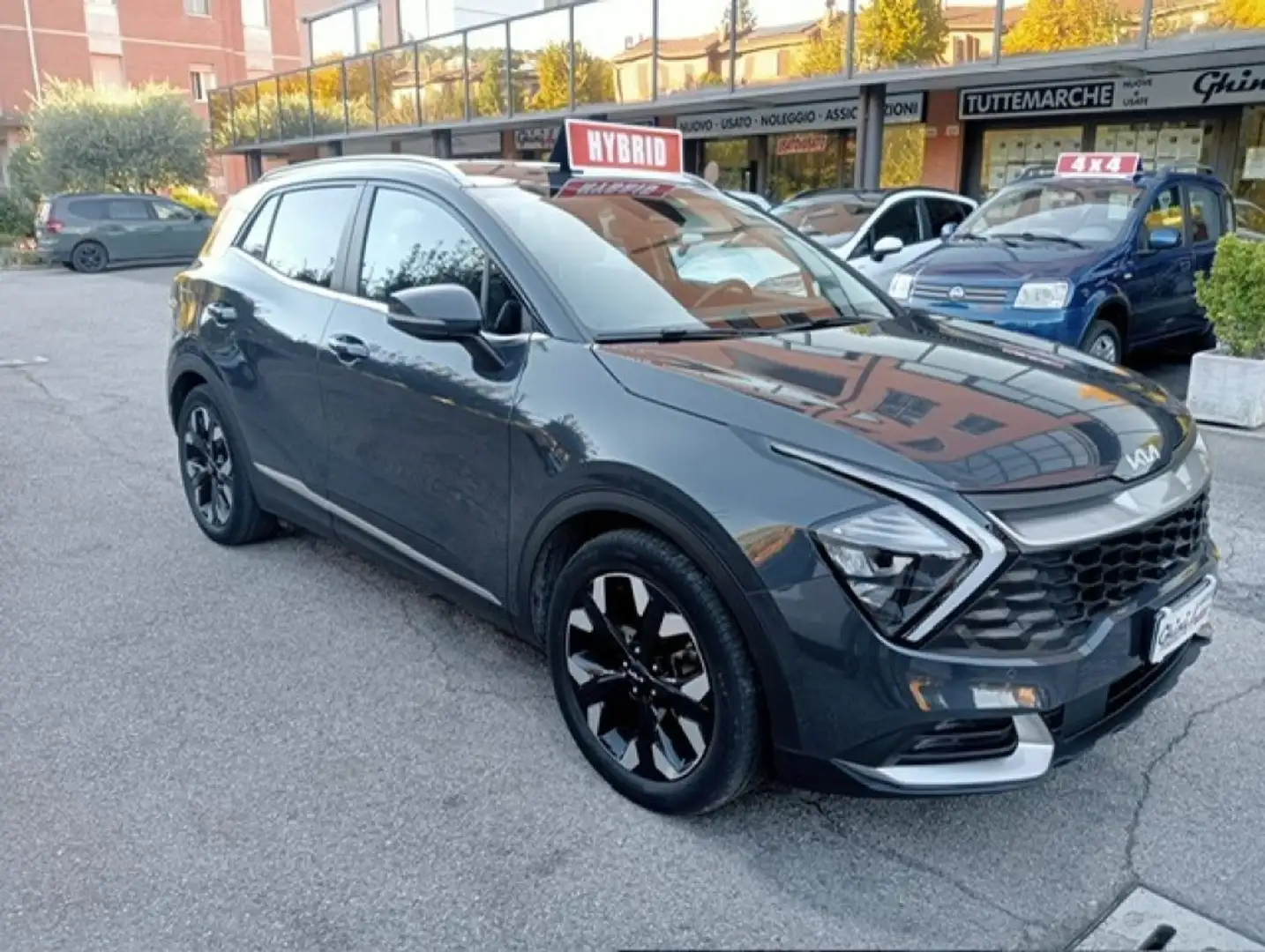 Kia Sportage 1.6 TGDi PHEV 4X4 AT Style PLUG-IN Grigio - 2