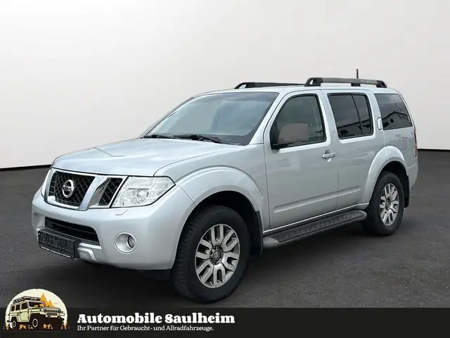 Nissan Pathfinder 2.5 dCi LE*NUR 124TKM*SCHDACH*7SITZE*