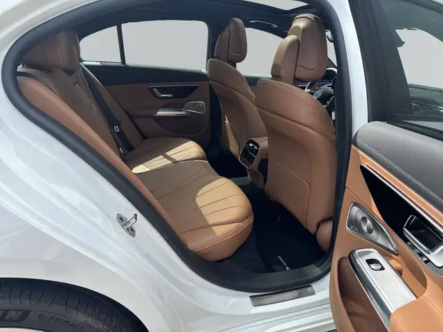 Mercedes-Benz 300 view 11