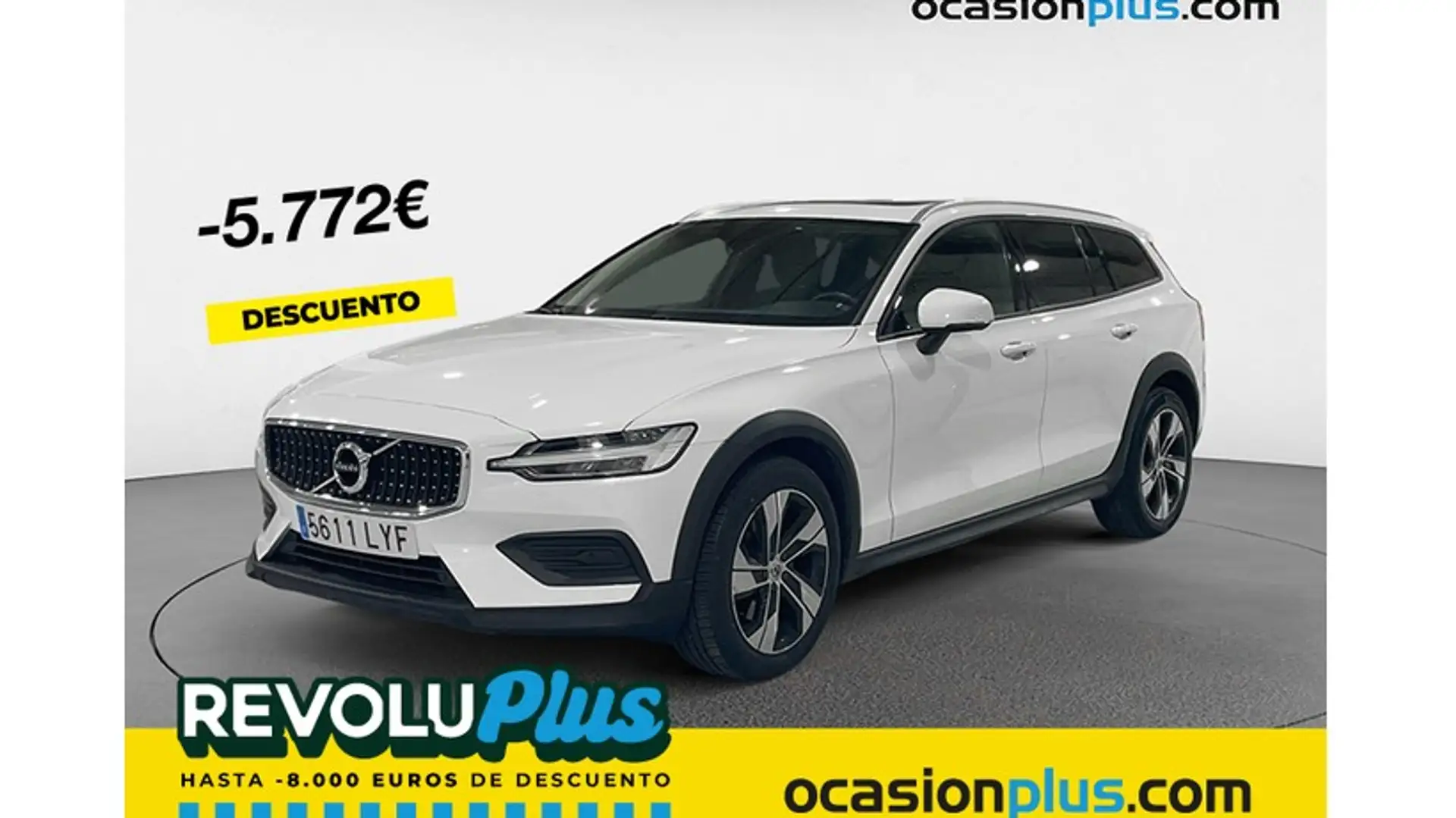 Volvo V60 Cross Country B4 AWD Aut. Bílá - 1