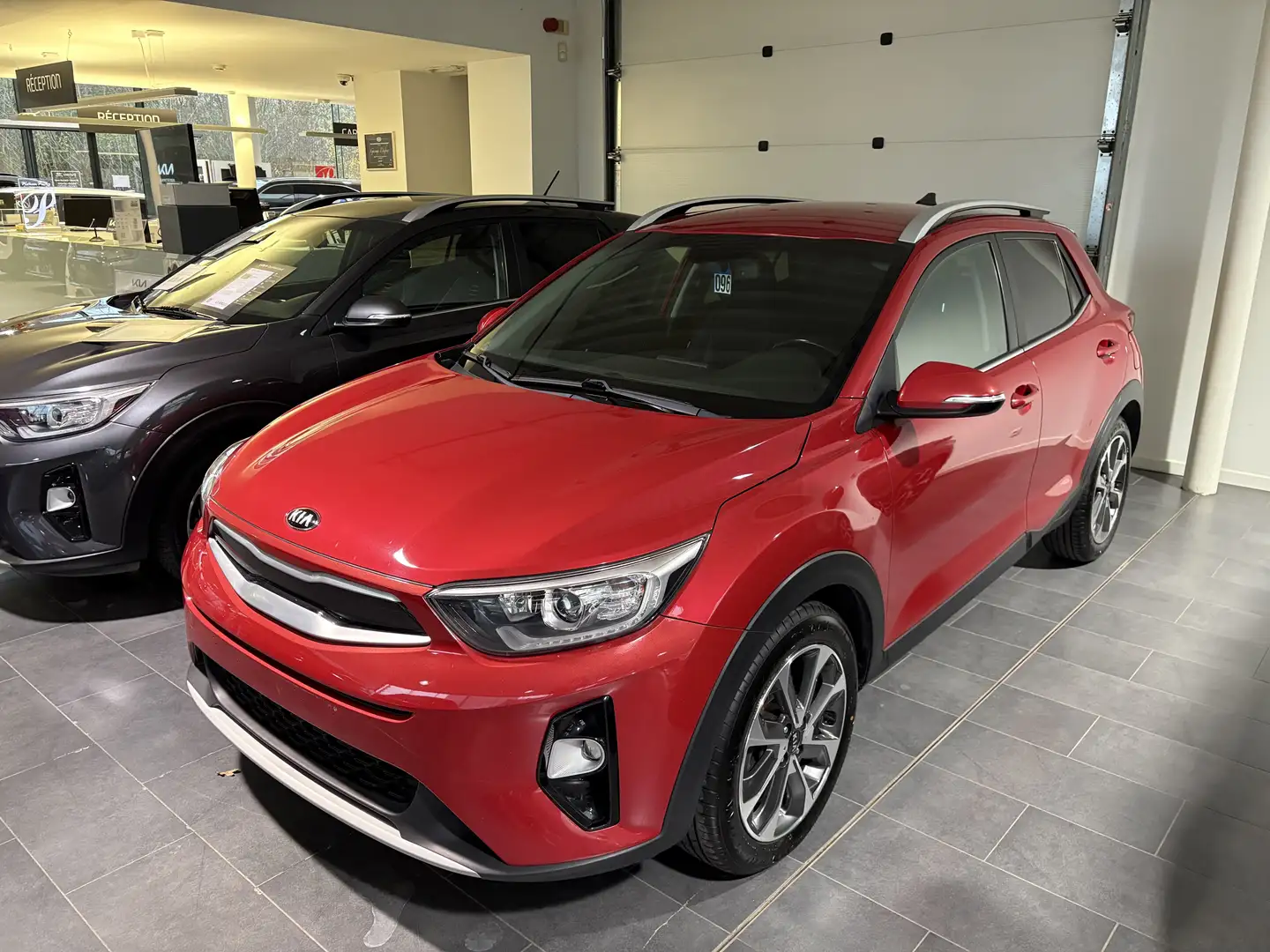 Kia Stonic Fusion 1.6 CRDI Roşu - 1