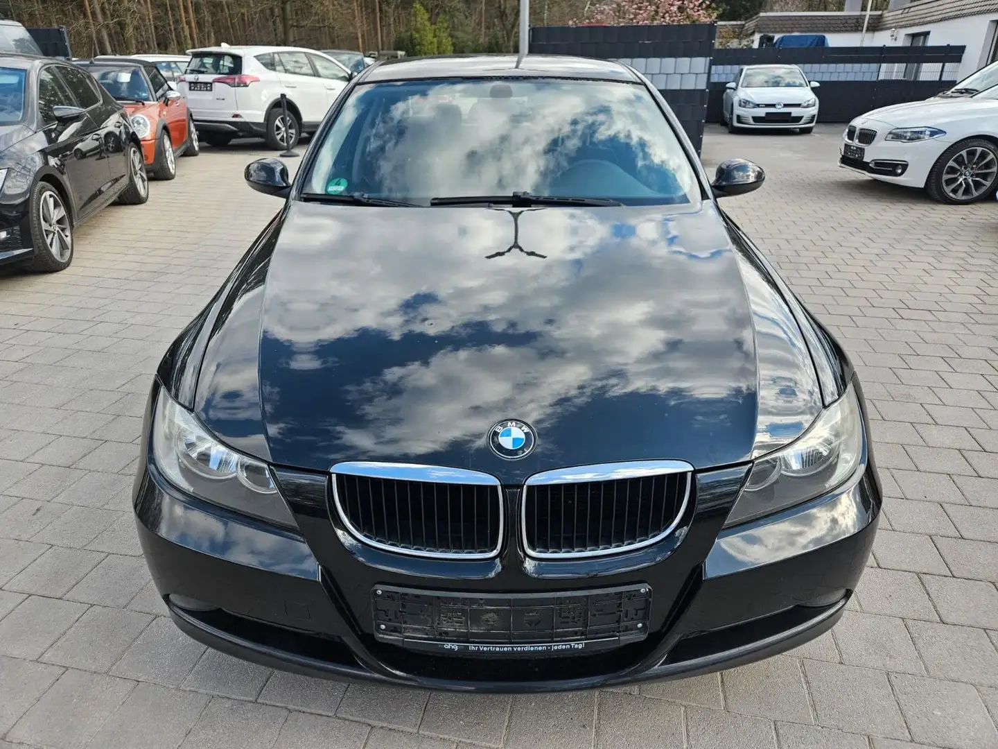 BMW 318 Baureihe 3 Lim. 318i Noir - 2