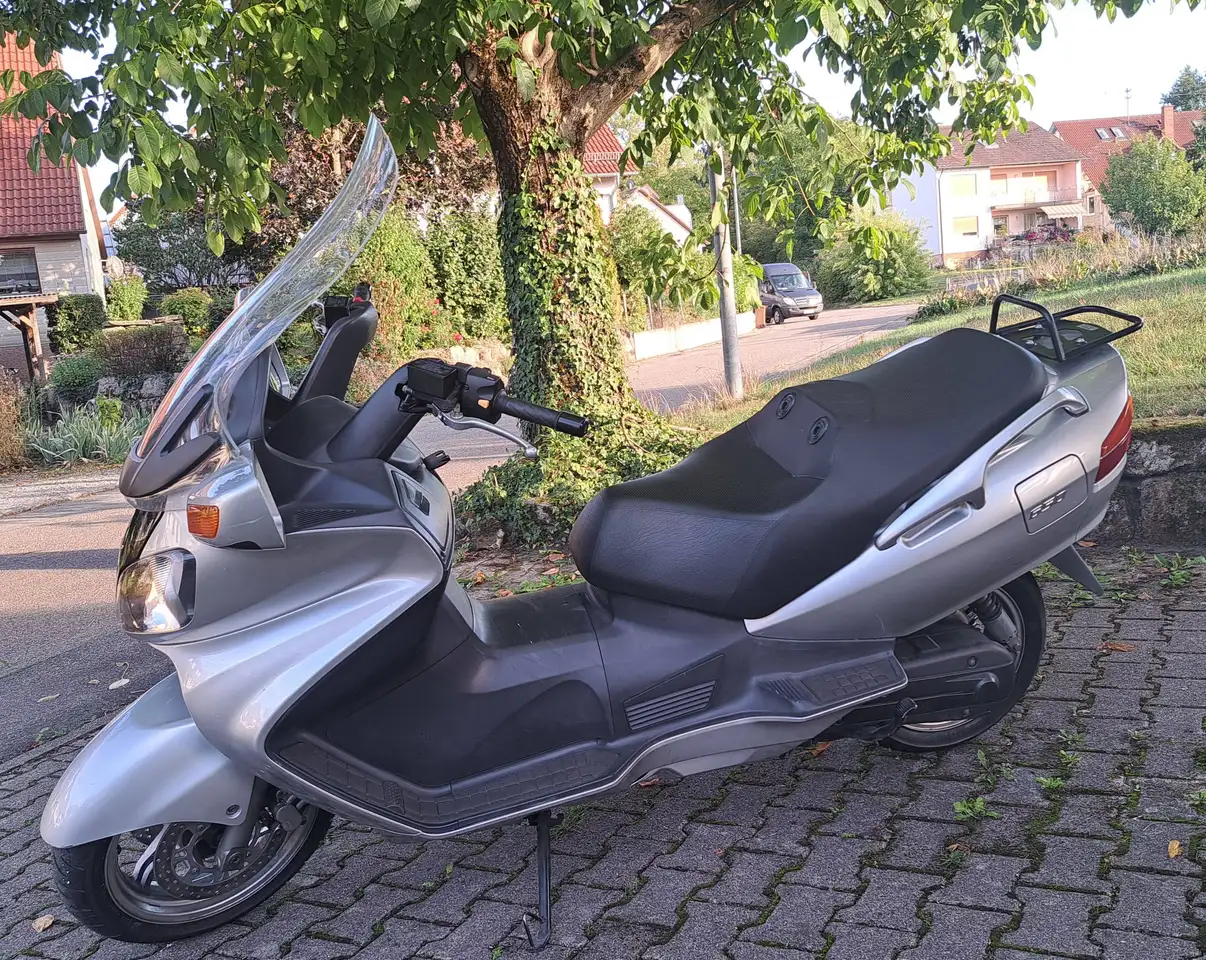 Suzuki Burgman 650