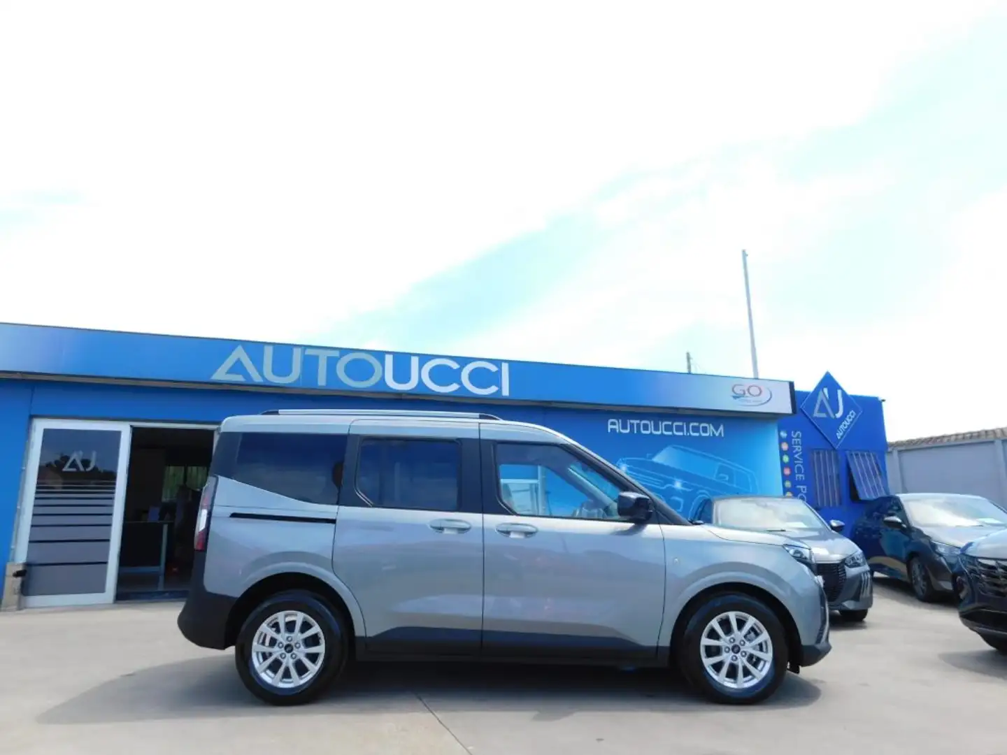 Ford Tourneo Courier 1.0 EcoBoost Powershift Titanium Automatico Grigio - 2