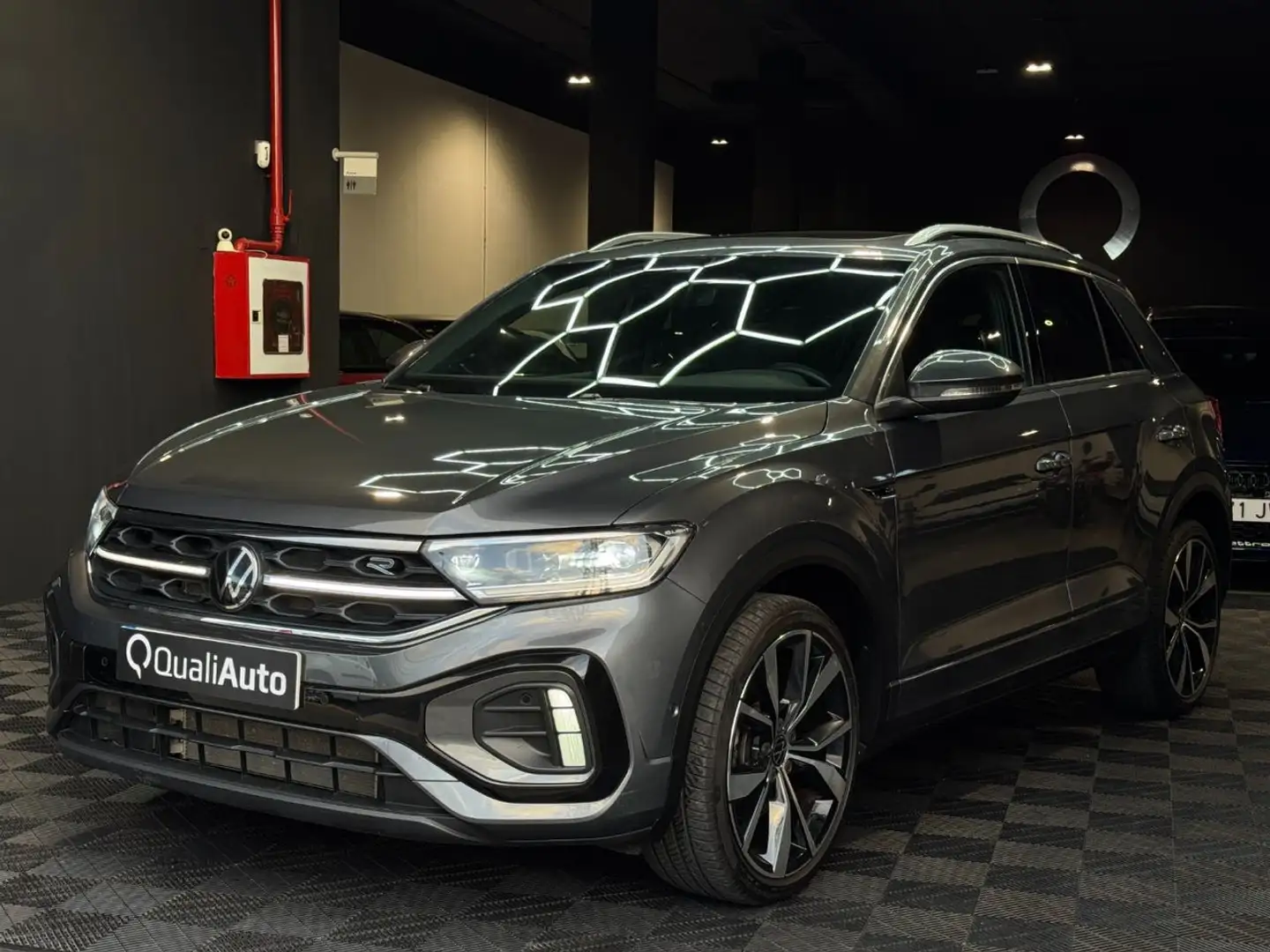 Volkswagen T-Roc 1.5 eTSI R-Line DSG7 110kW Gris - 2