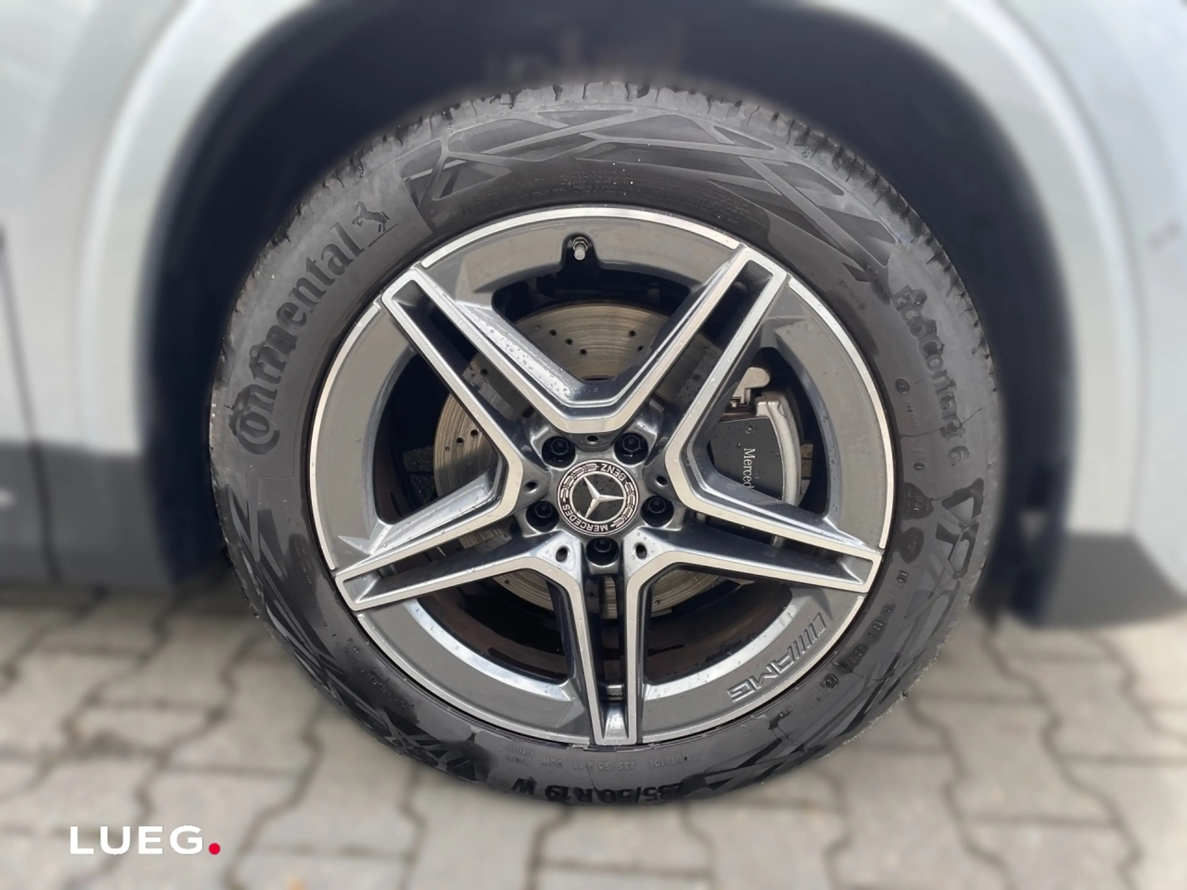 Mercedes-Benz GLA 200 AMG+RÜCKFK+LENKRHZ+KEYLESS+LED+AMBIENTE — photo 8
