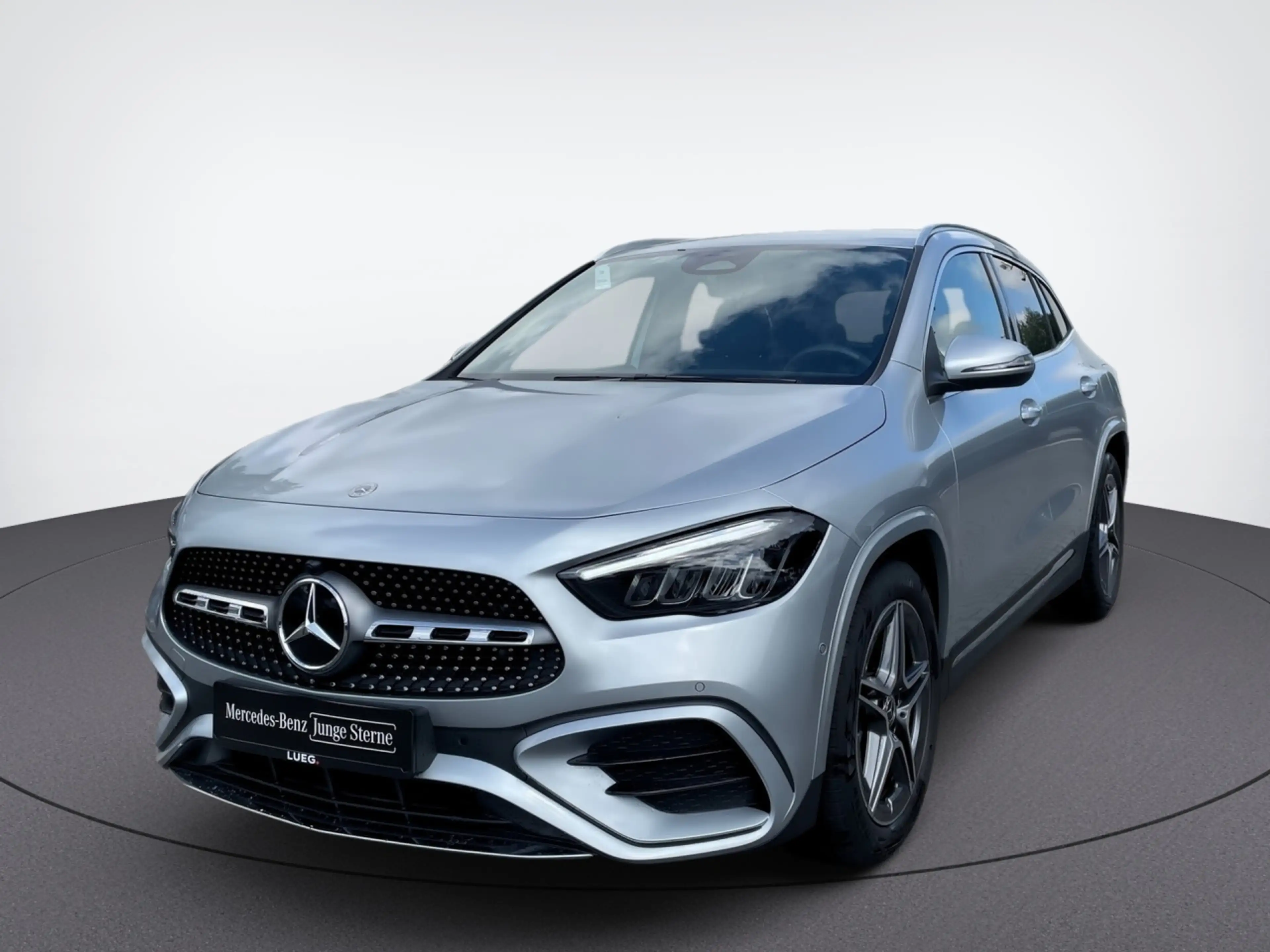 Mercedes-Benz GLA 200 AMG+RÜCKFK+LENKRHZ+KEYLESS+LED+AMBIENTE — photo 2