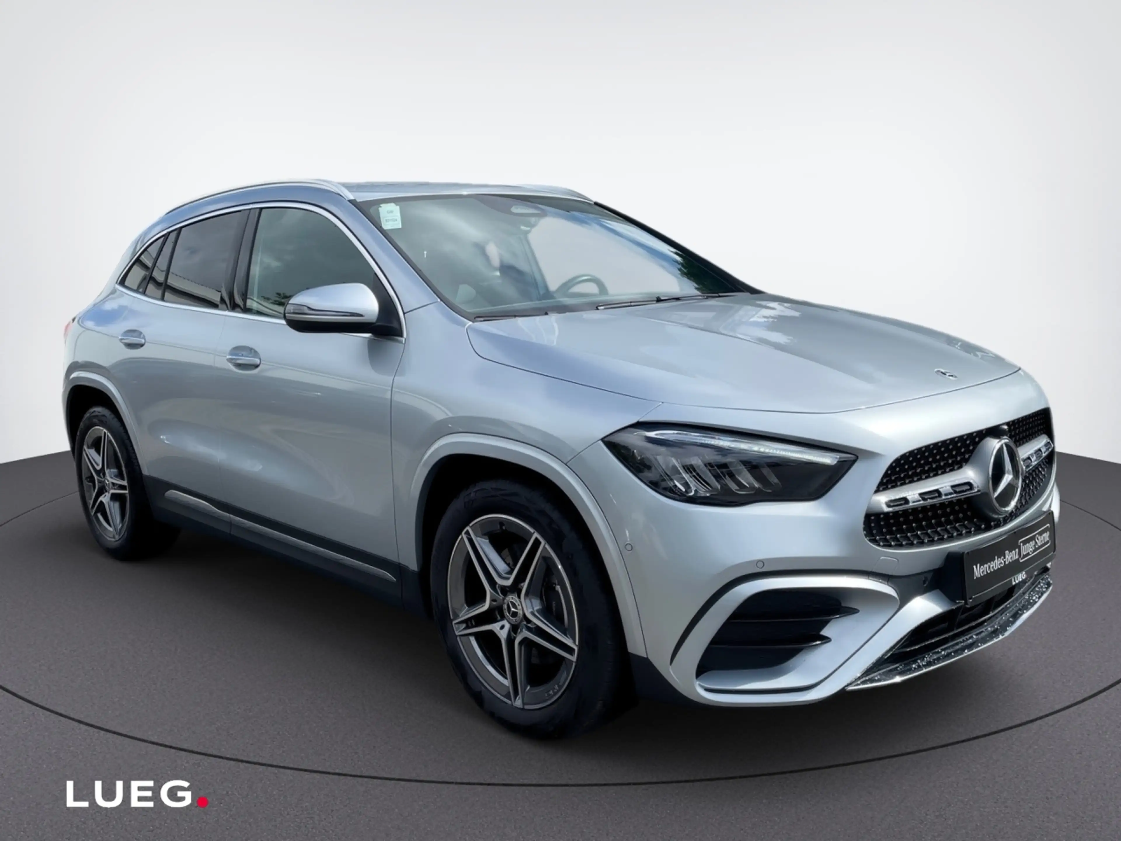 Mercedes-Benz GLA 200 AMG+RÜCKFK+LENKRHZ+KEYLESS+LED+AMBIENTE — photo 6