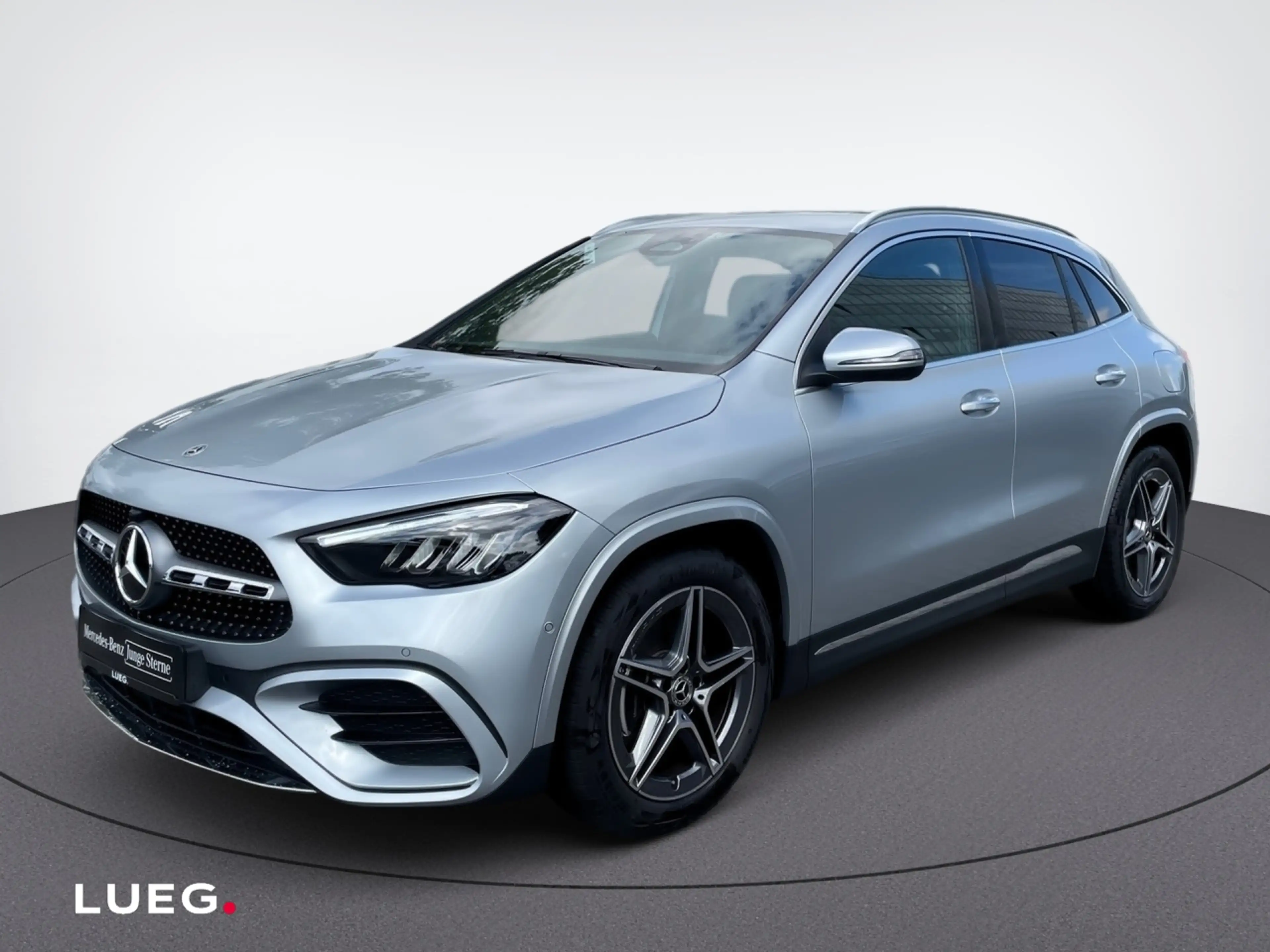 Mercedes-Benz GLA 200 AMG+RÜCKFK+LENKRHZ+KEYLESS+LED+AMBIENTE — photo 3