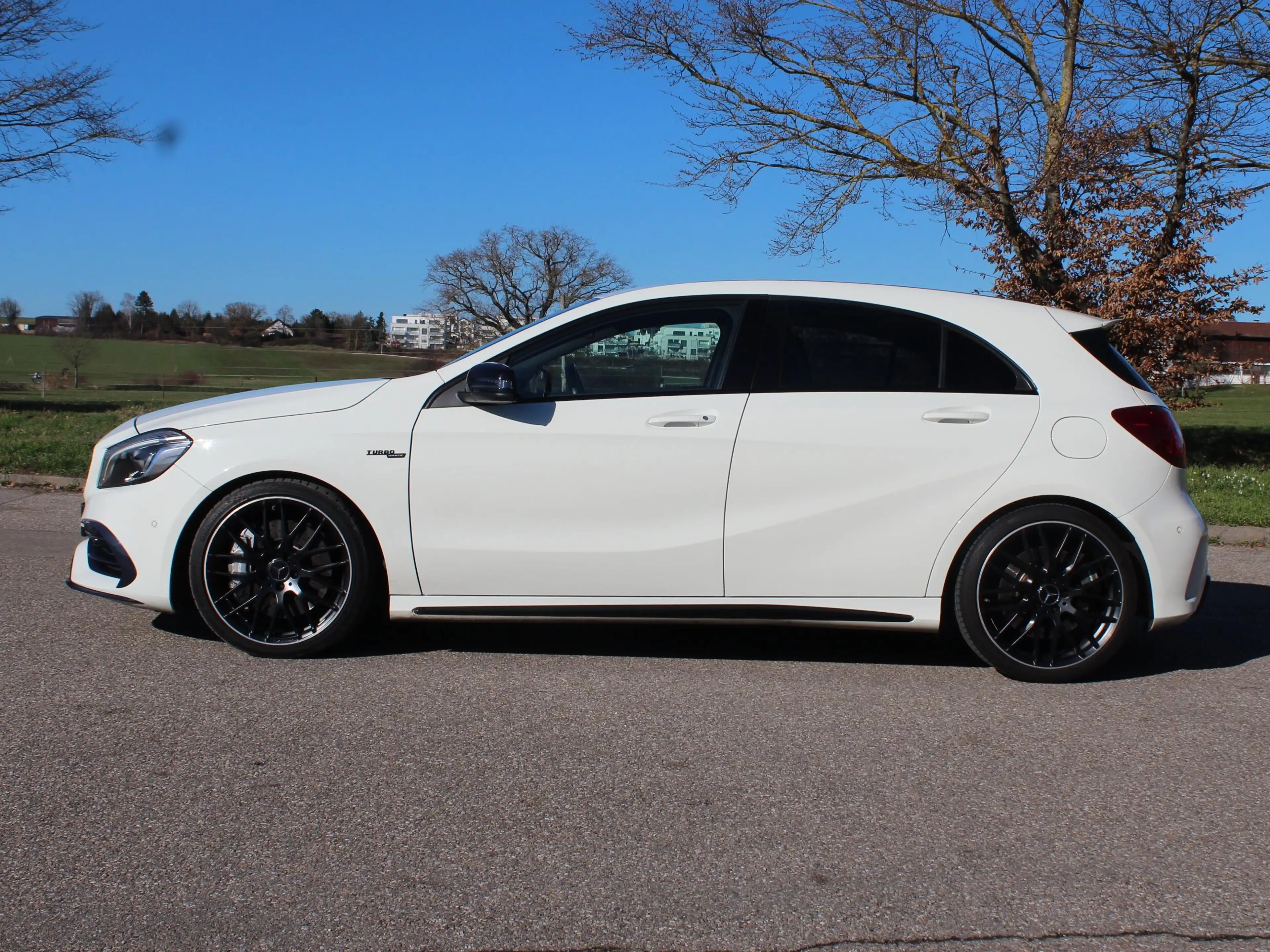 Mercedes-Benz A 45 AMG A 45 AMG: Designo, Winter&Sommerräder, Scheckh. — photo 4