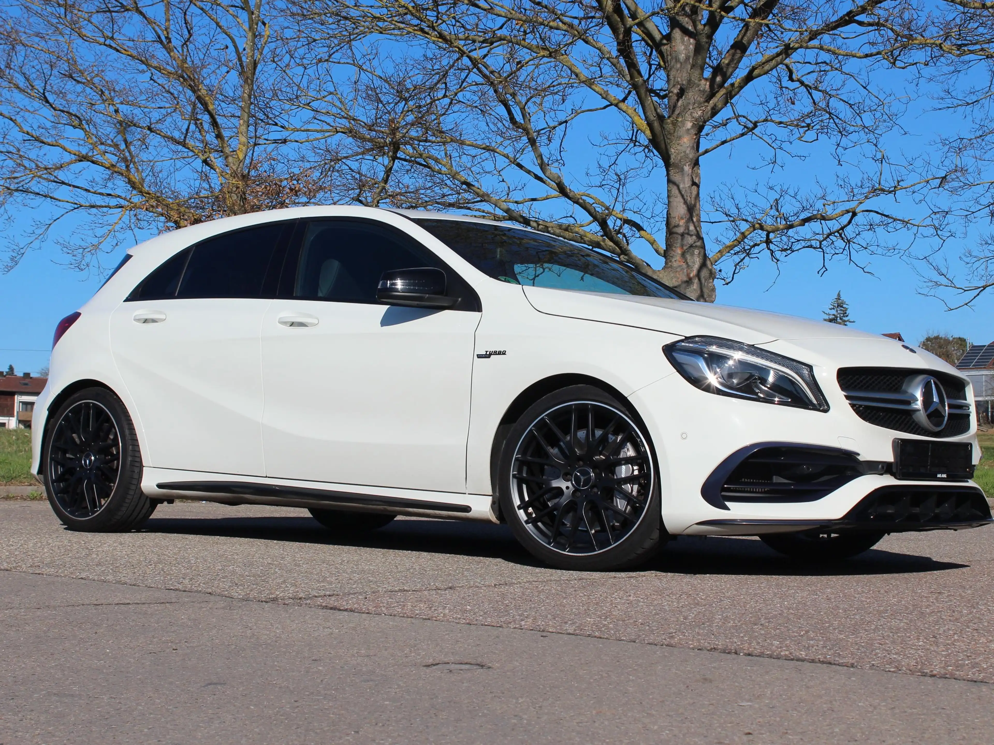 Mercedes-Benz A 45 AMG A 45 AMG: Designo, Winter&Sommerräder, Scheckh.