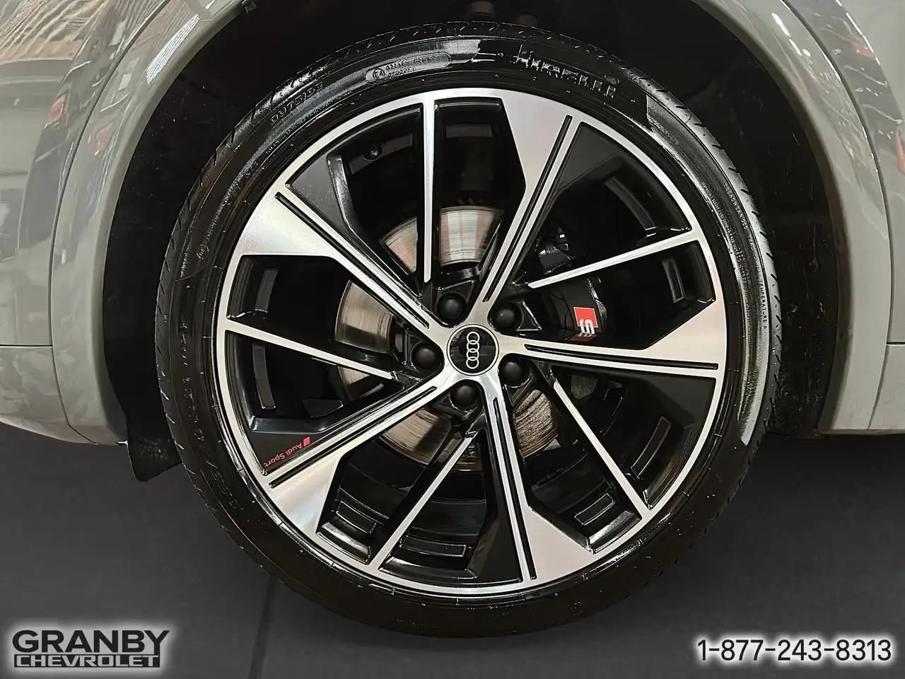 Audi SQ5 снимка Audi SQ5