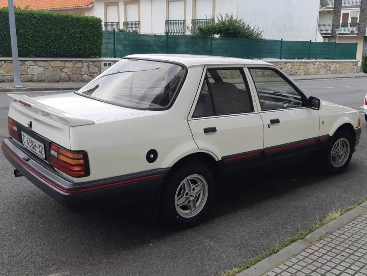 Ford Orion 1.6 Ghia Ghia, foto 10