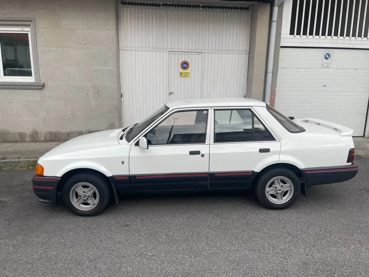 Ford Orion 1.6 Ghia Ghia, foto 3