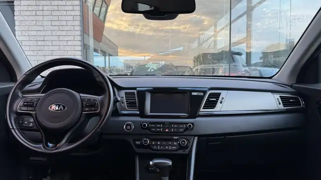 Kia Niro view 11