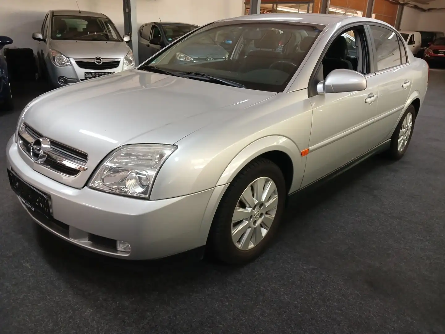 Opel Vectra 2.2 Aus 1.HAND TÜV AU NEU Silber - 1
