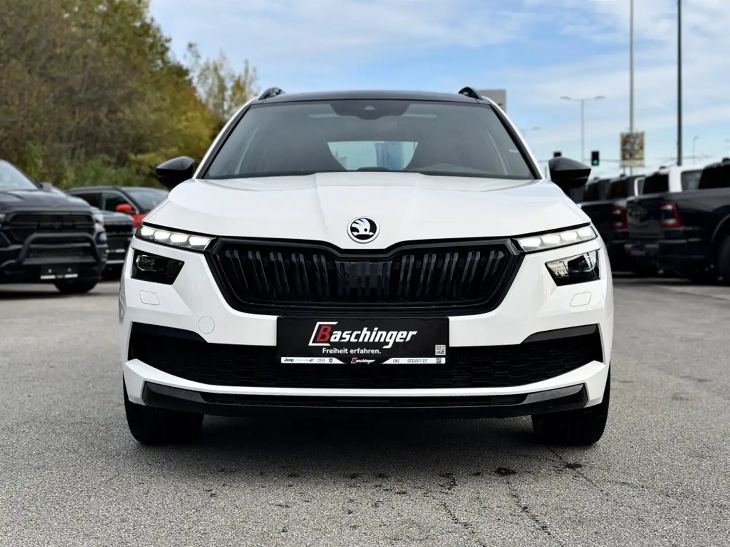 Skoda Kamiq 1,0 TSI Monte Carlo DSG Weiß - 2