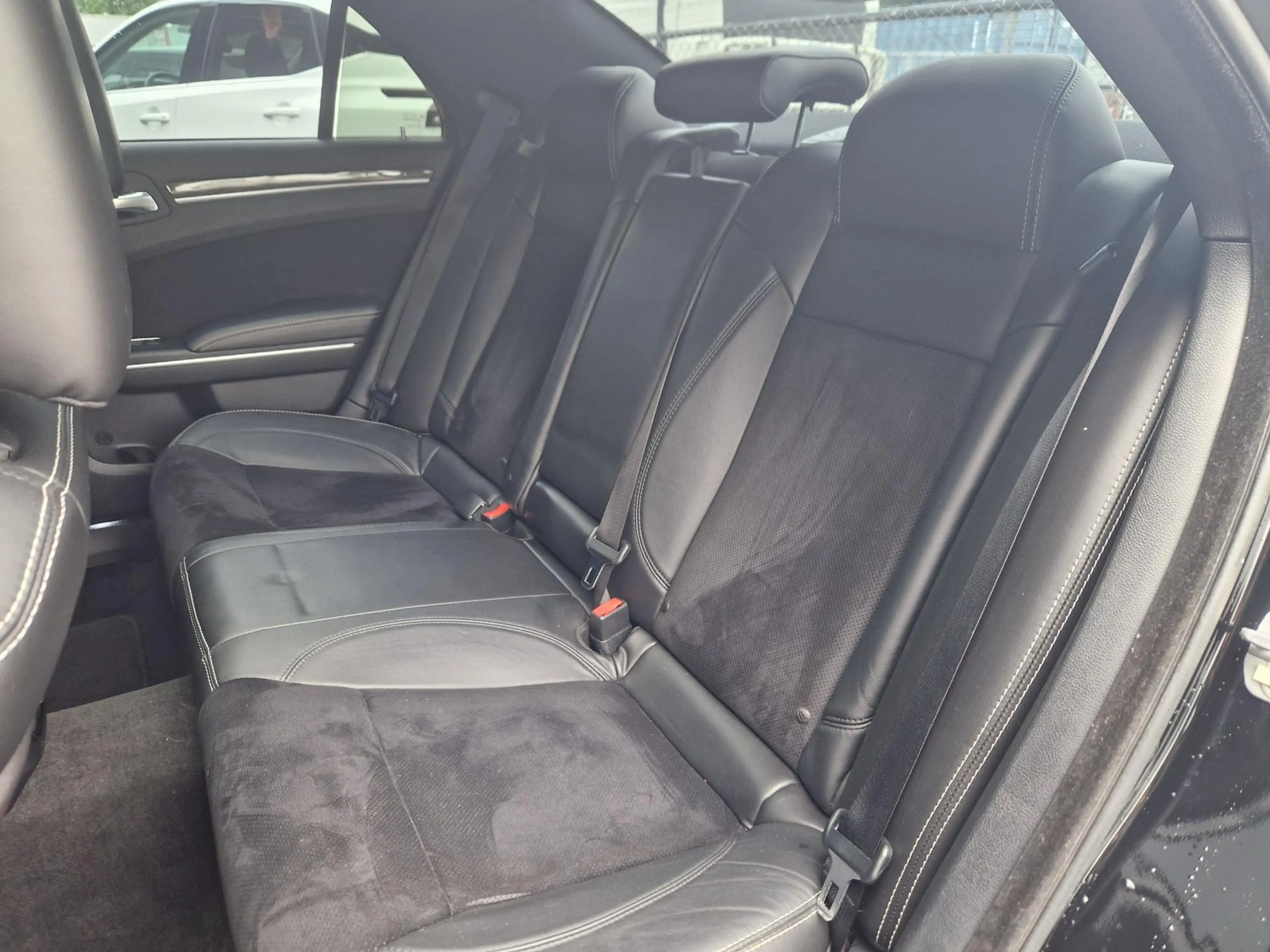 Chrysler 300 SRT 300C SRT-8 Facelift lpg G3 — photo 17