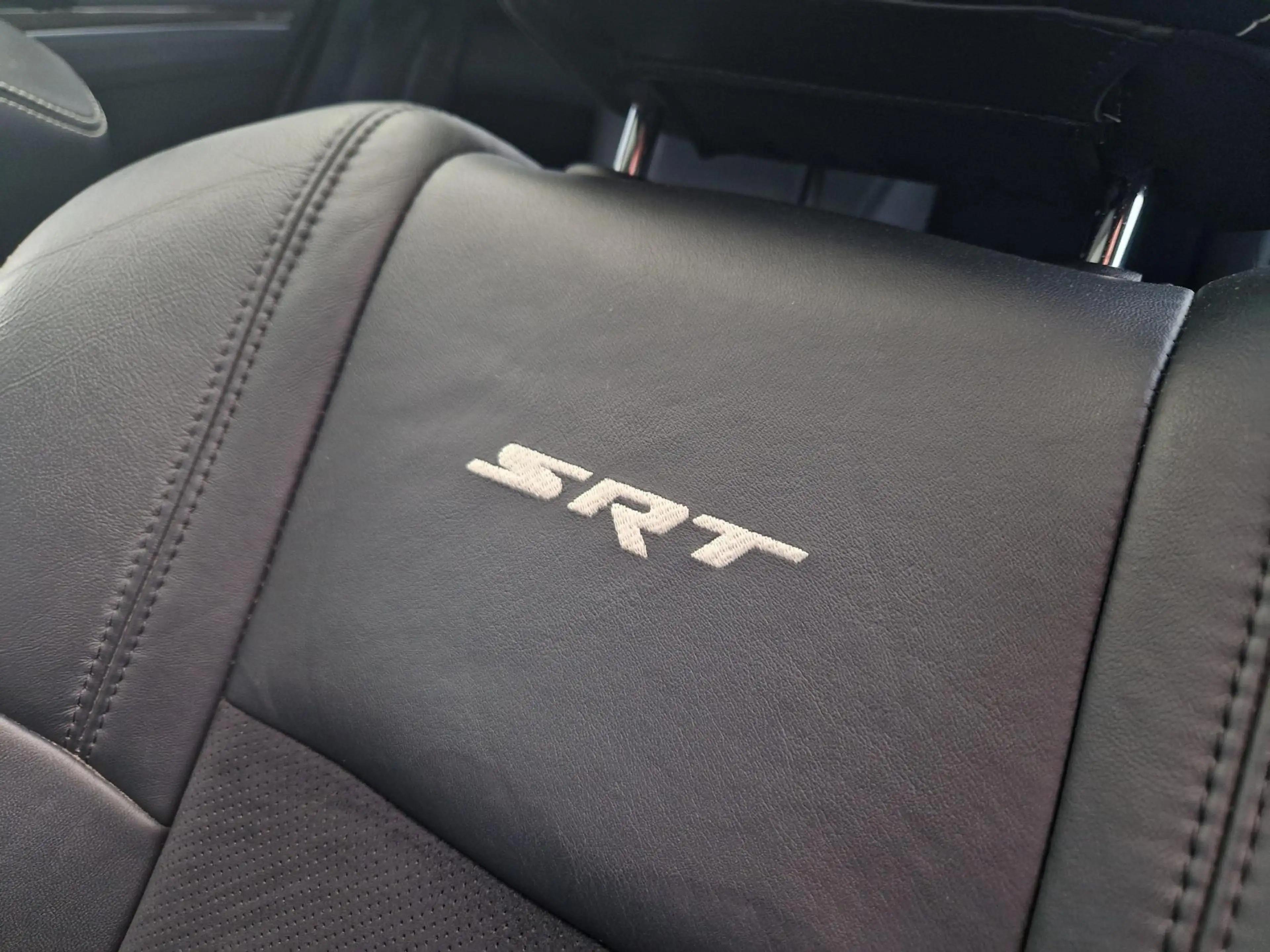 Chrysler 300 SRT 300C SRT-8 Facelift lpg G3 — photo 20