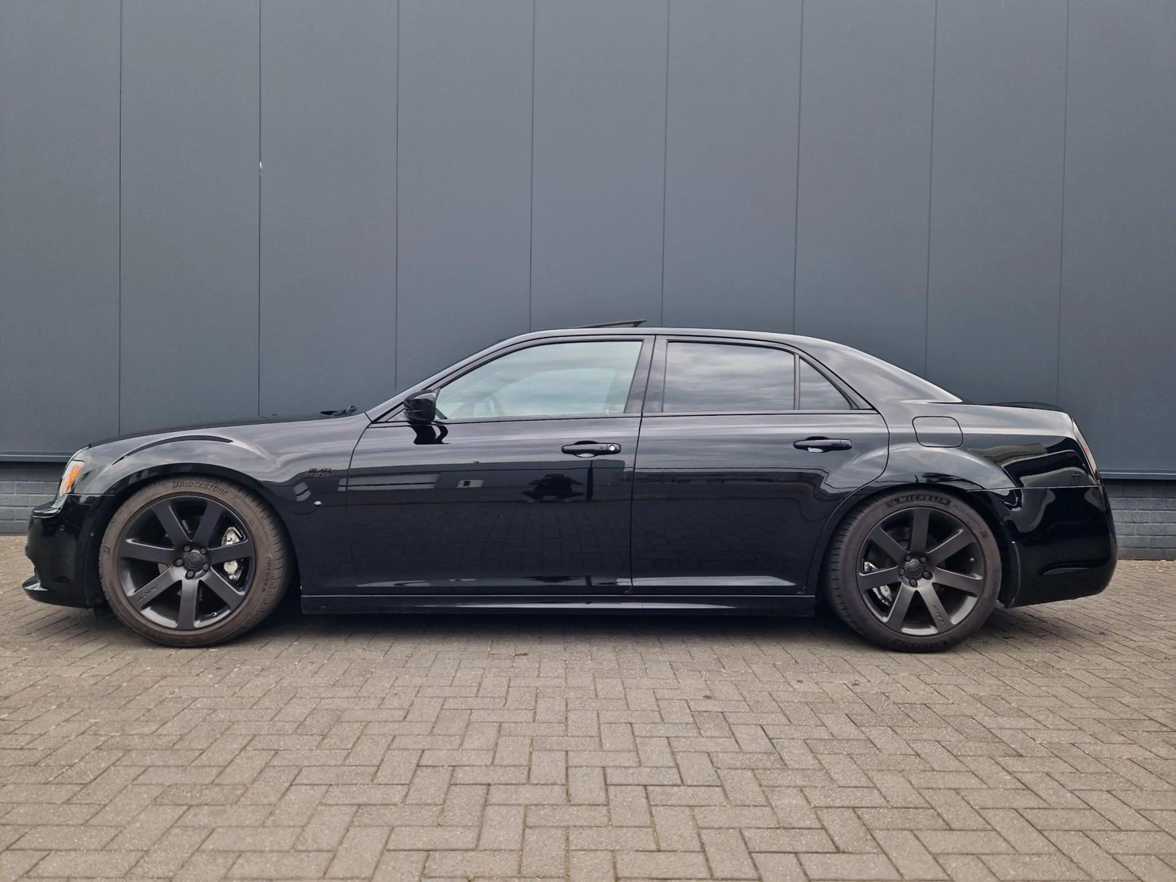Chrysler 300 SRT 300C SRT-8 Facelift lpg G3 — photo 2