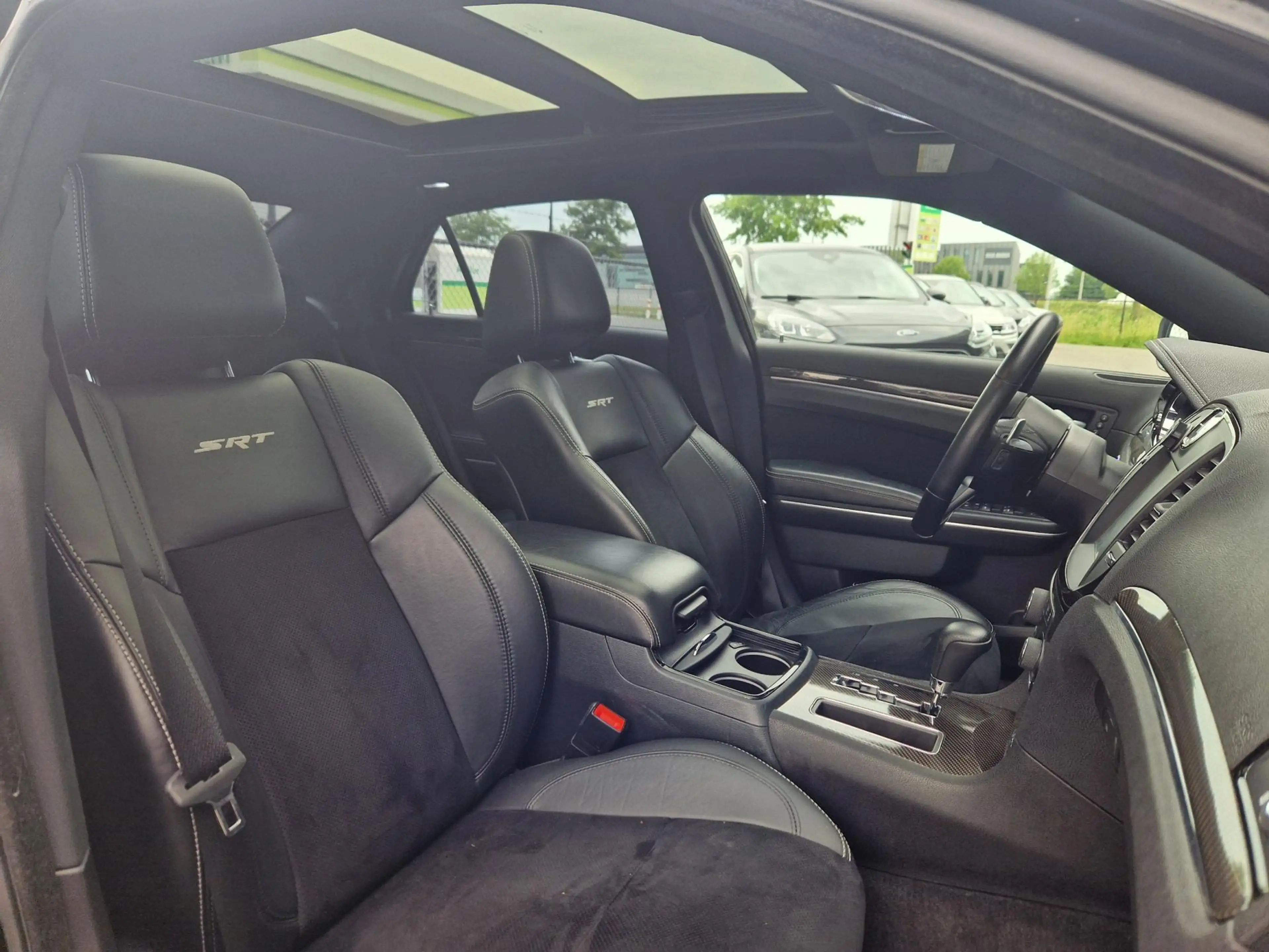 Chrysler 300 SRT 300C SRT-8 Facelift lpg G3 — photo 13
