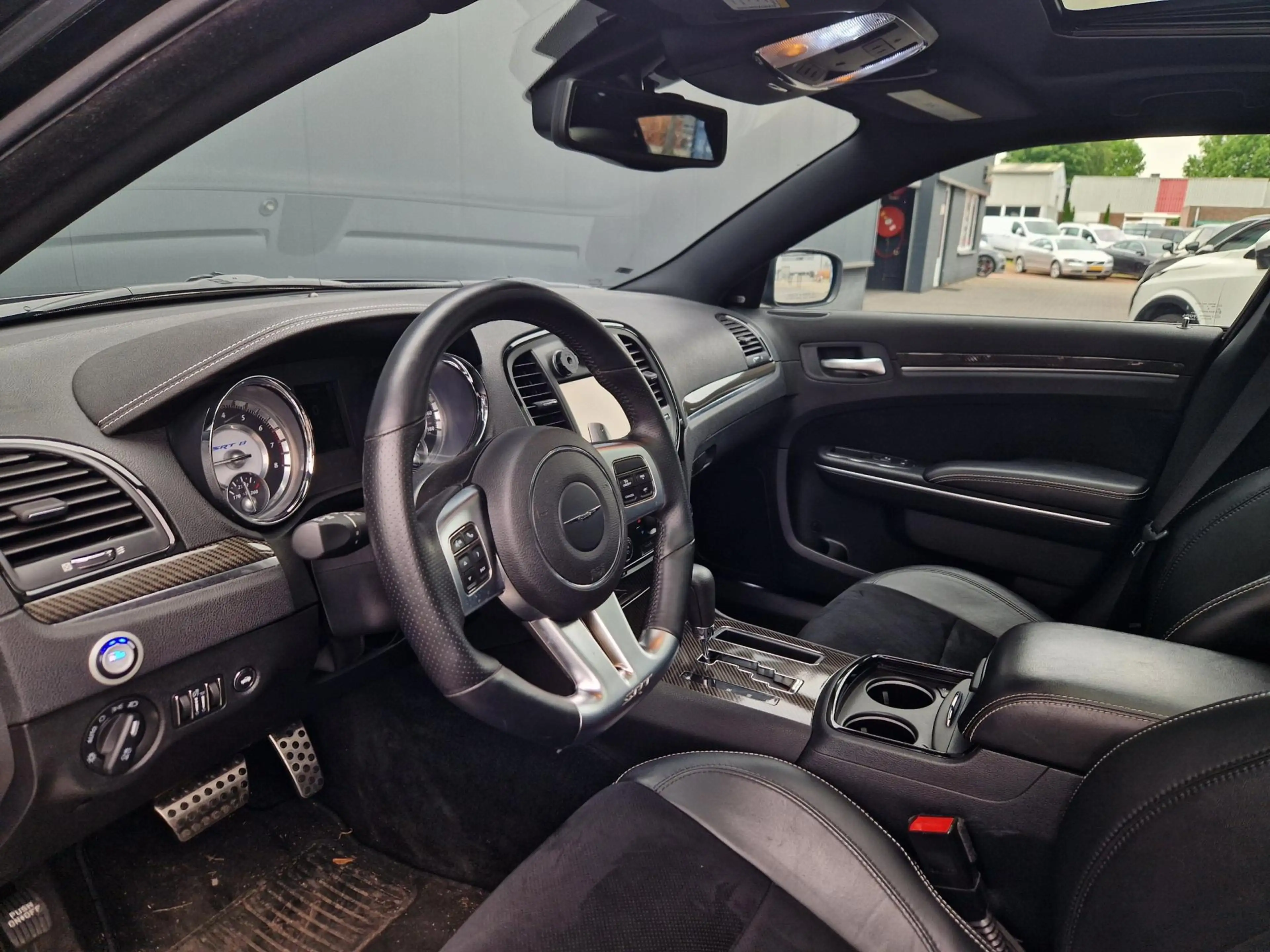 Chrysler 300 SRT 300C SRT-8 Facelift lpg G3 — photo 7