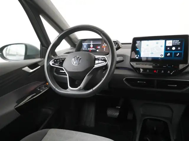 Volkswagen Id.3 view 5