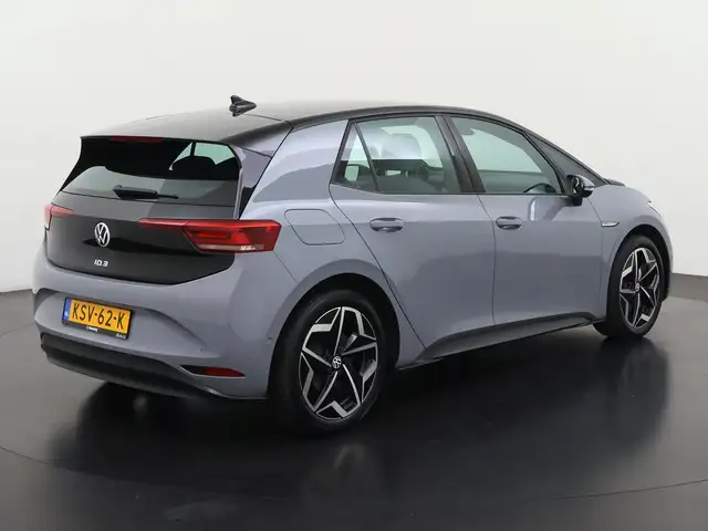 Volkswagen Id.3 view 4