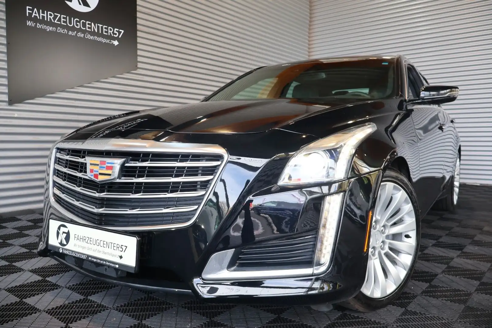 Cadillac CTS 2.0T AWD/LUXURY/PANO/BOSE/KAMERA/PDC/PANO Schwarz - 1