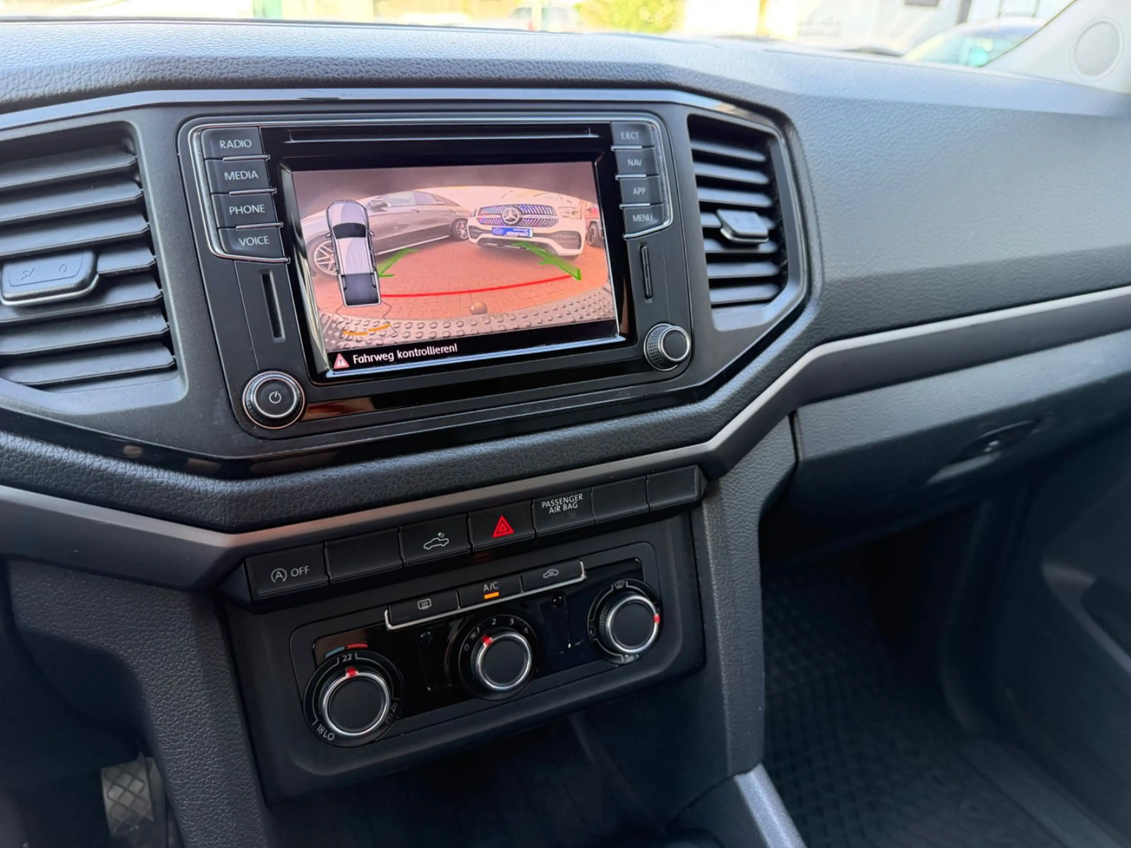 Volkswagen Amarok Trendline DoubleCab V6*2.Hand *Leder *AHK — photo 12