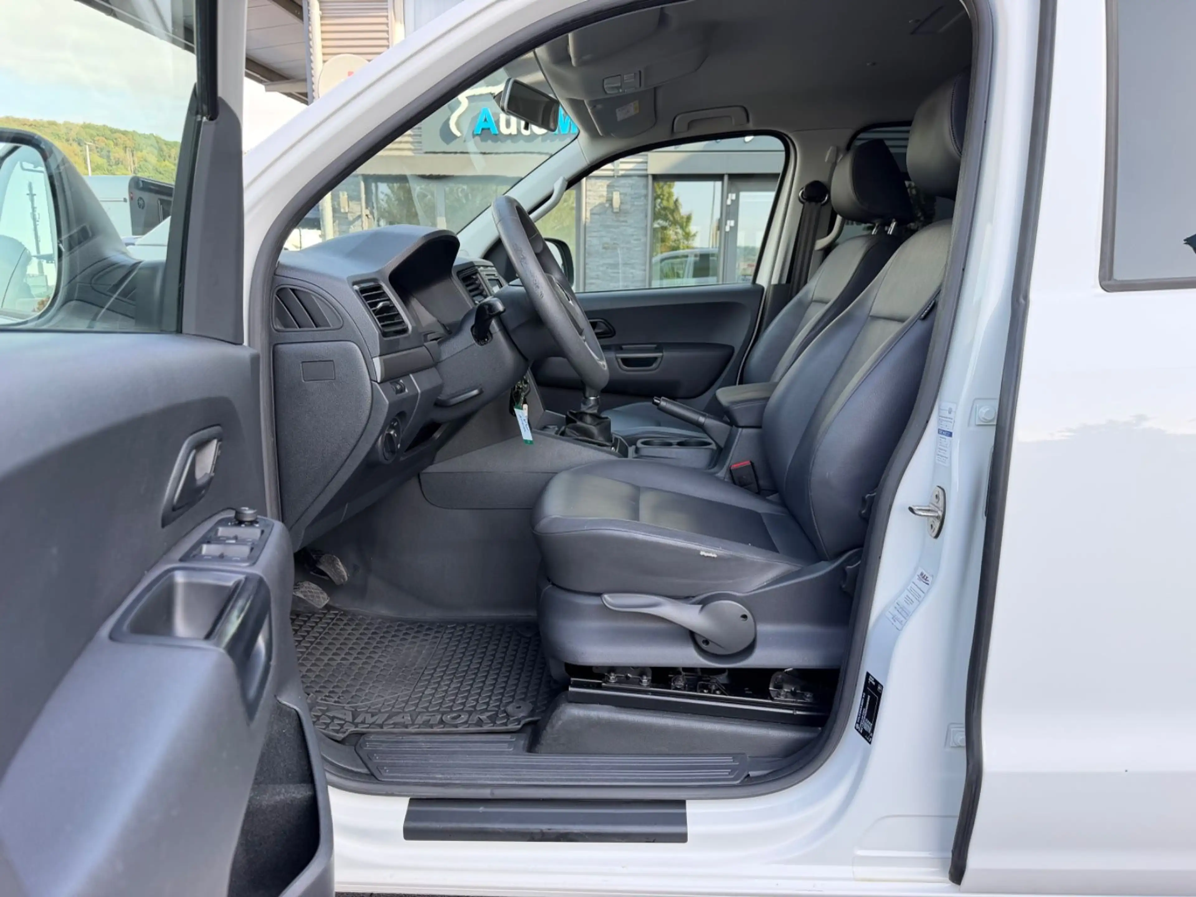 Volkswagen Amarok Trendline DoubleCab V6*2.Hand *Leder *AHK — photo 10