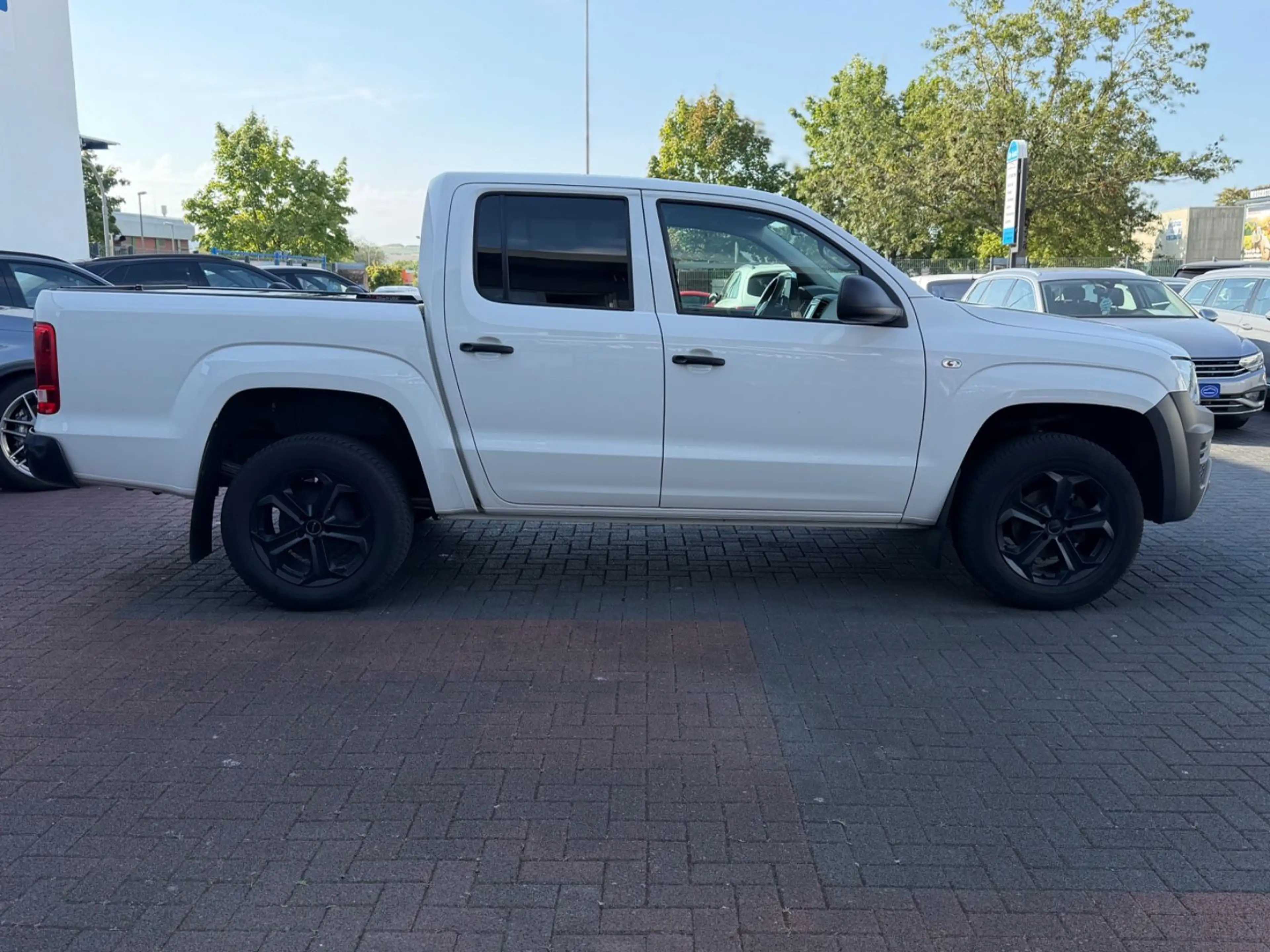 Volkswagen Amarok Trendline DoubleCab V6*2.Hand *Leder *AHK — photo 6