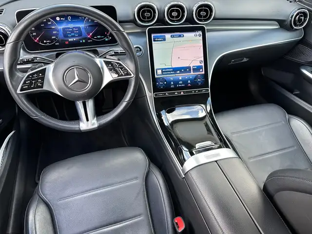 Mercedes-Benz 220 view 13