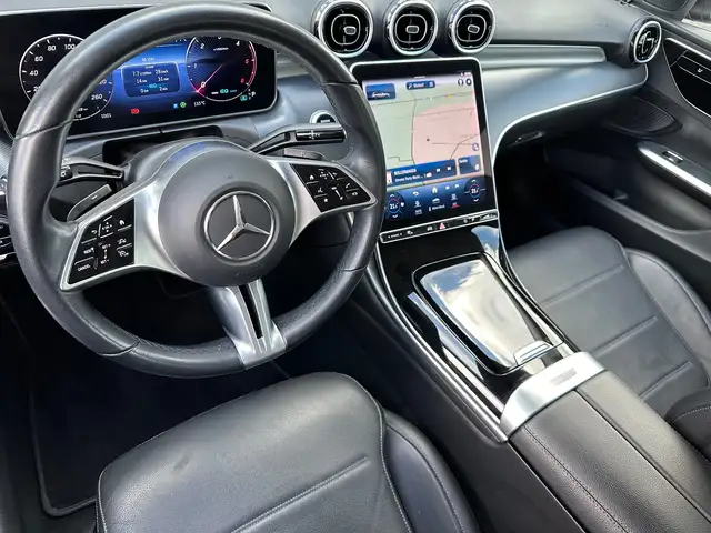 Mercedes-Benz 220 view 10