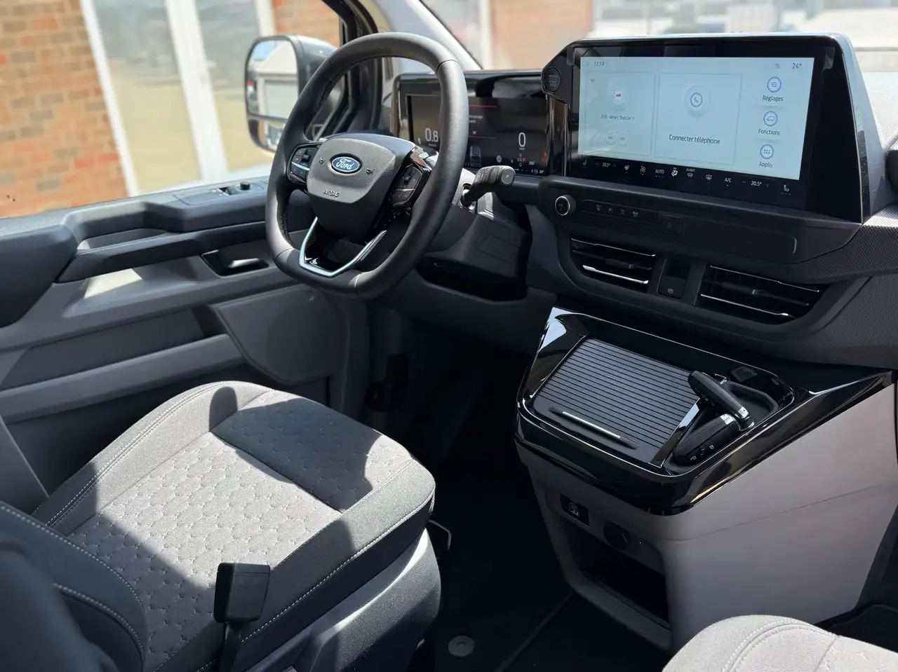 Ford Tourneo Custom 2026 — фото 13