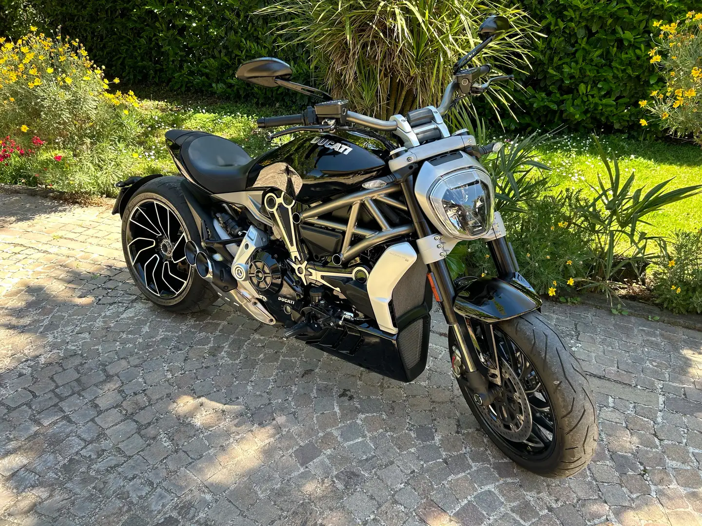 Ducati XDiavel "S" Zwart - 1
