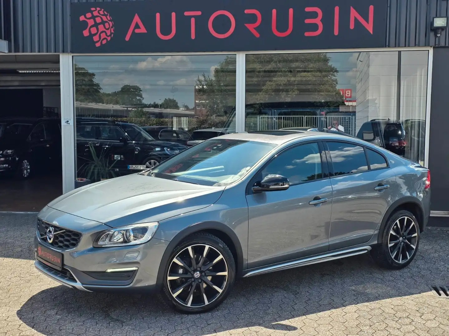 Volvo S60 Cross Country Summum EL.SD/ABSTAND/TOT/SPUR Grau - 2