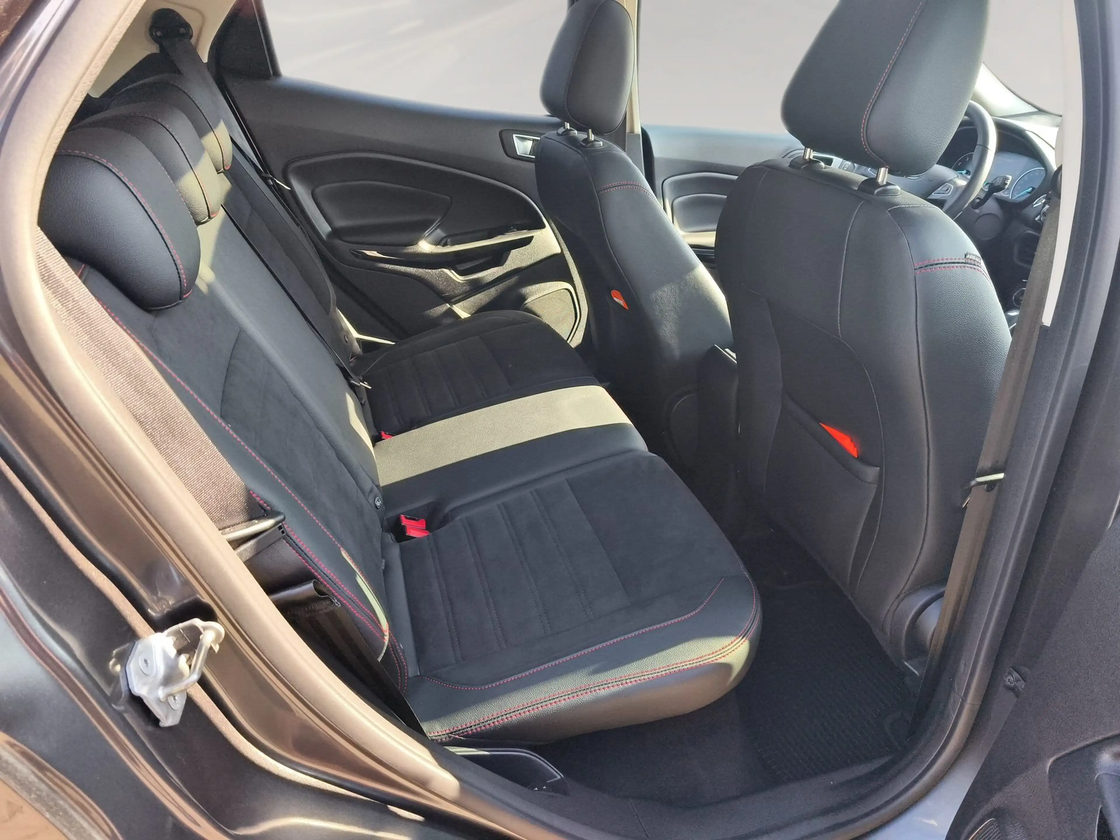 Ford EcoSport 1.0 Navi+SD+SHZ+Winterp.+Kam.+KeyLess — photo 13