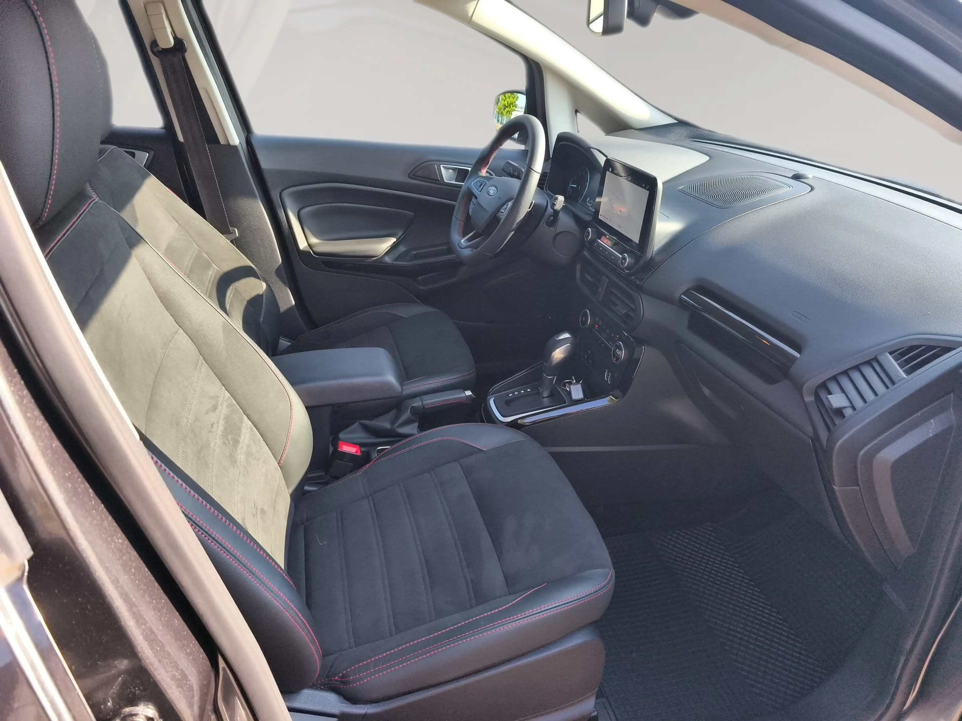 Ford EcoSport 1.0 Navi+SD+SHZ+Winterp.+Kam.+KeyLess — photo 14
