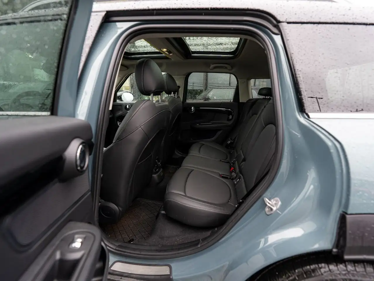 MINI Cooper S Countryman снимка MINI Cooper S Countryman