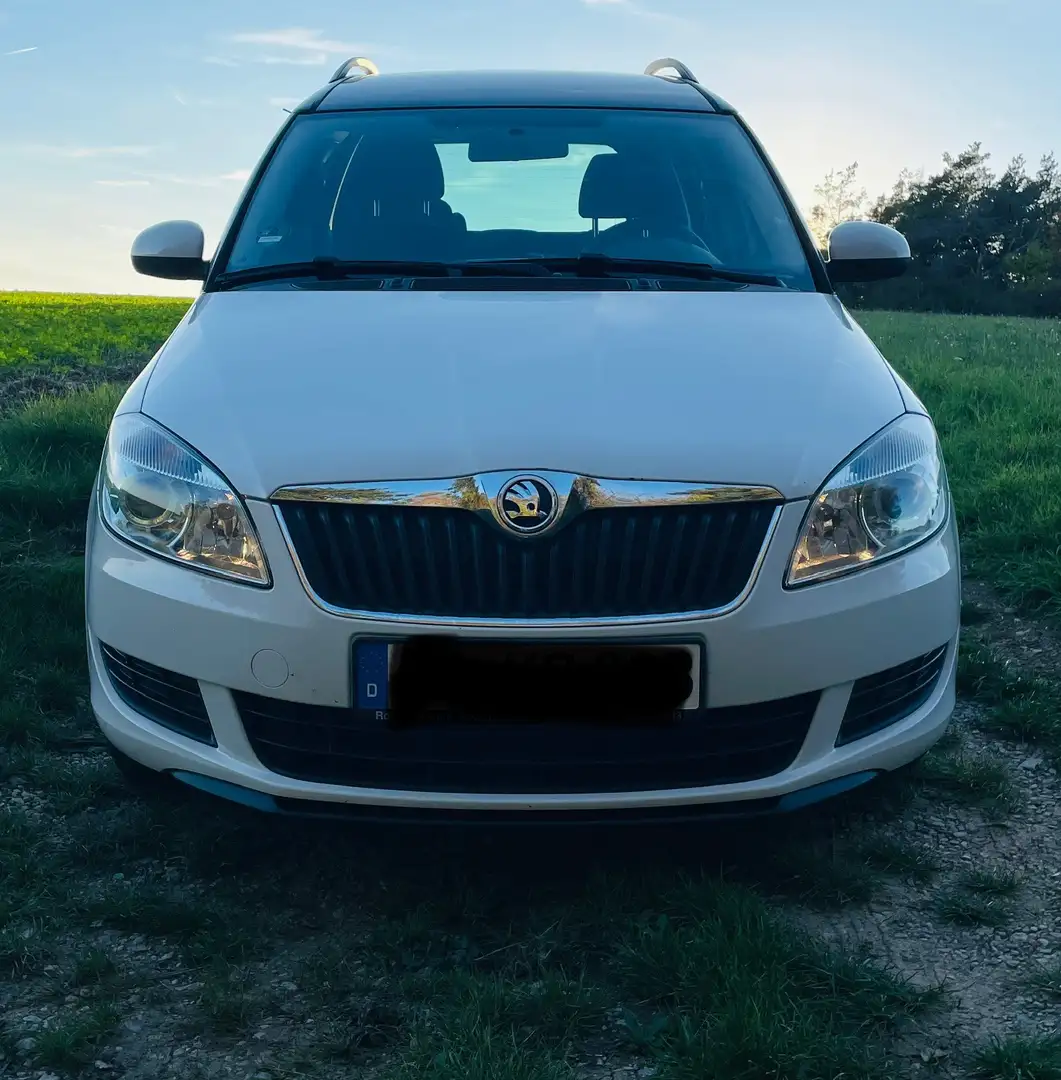 Skoda Roomster Ambition Plus Edition Biały - 1