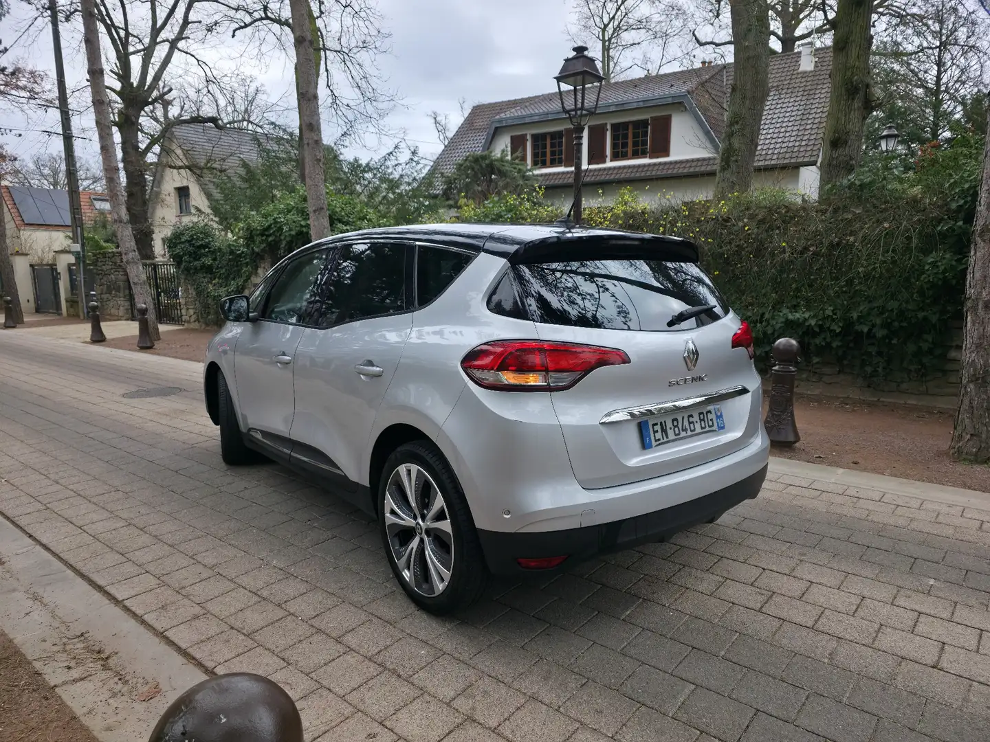 Renault Scenic dCi 130 Energy Intens - 2