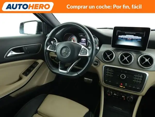 Mercedes-Benz Gla view 14