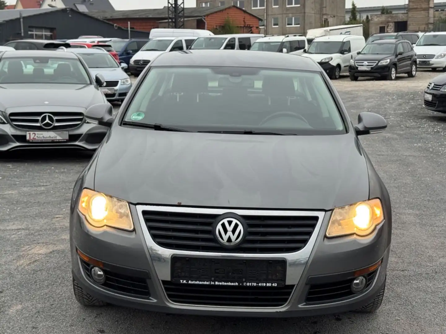 Volkswagen Passat Lim. Trendline/SHZ/EURO4 Grijs - 2